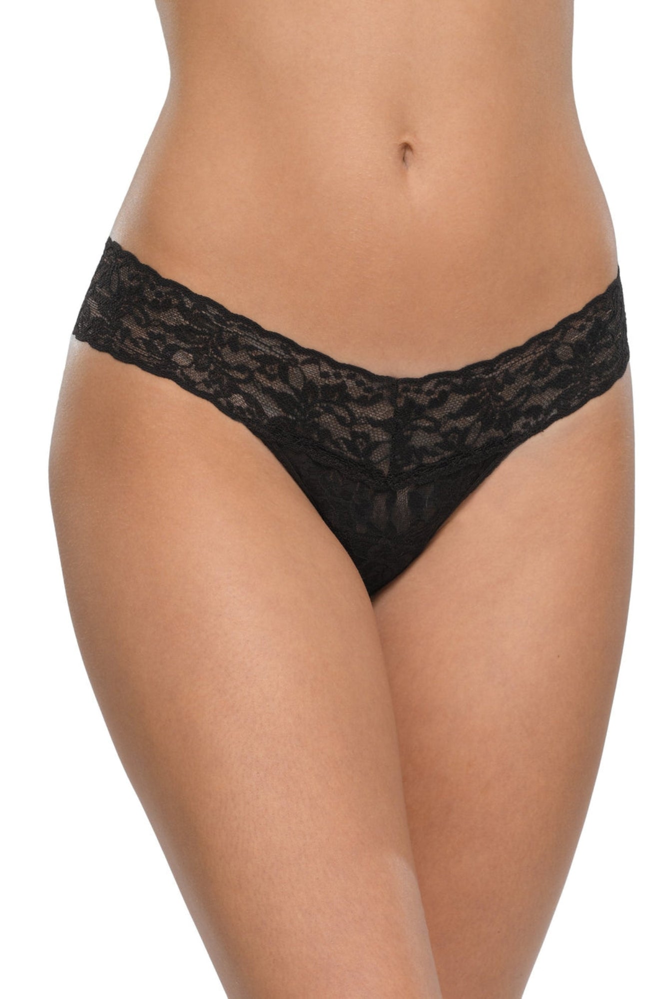 BLACK SIGNATURE LACE LOWRISE THONG WRAPPED
