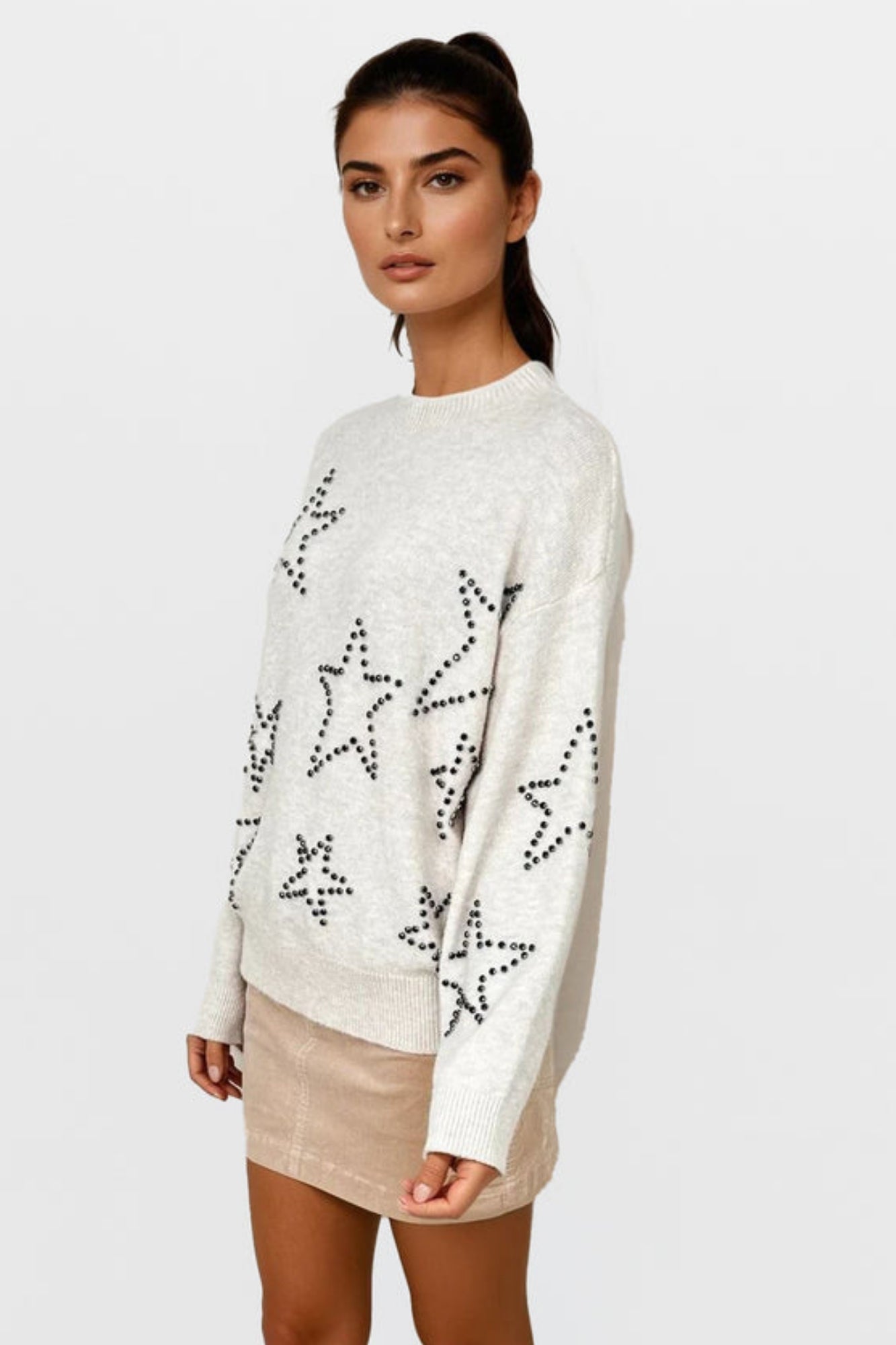 STUDDED STAR PERFECT VINTAGE WHITE SWEATER
