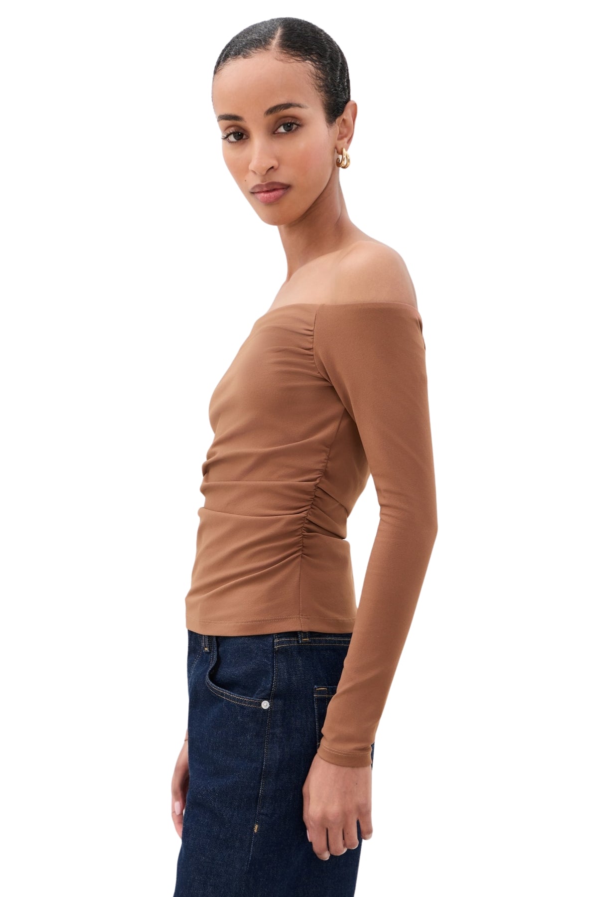 OFF SHOULDER LONG SLEEVE TOP IN TOAST