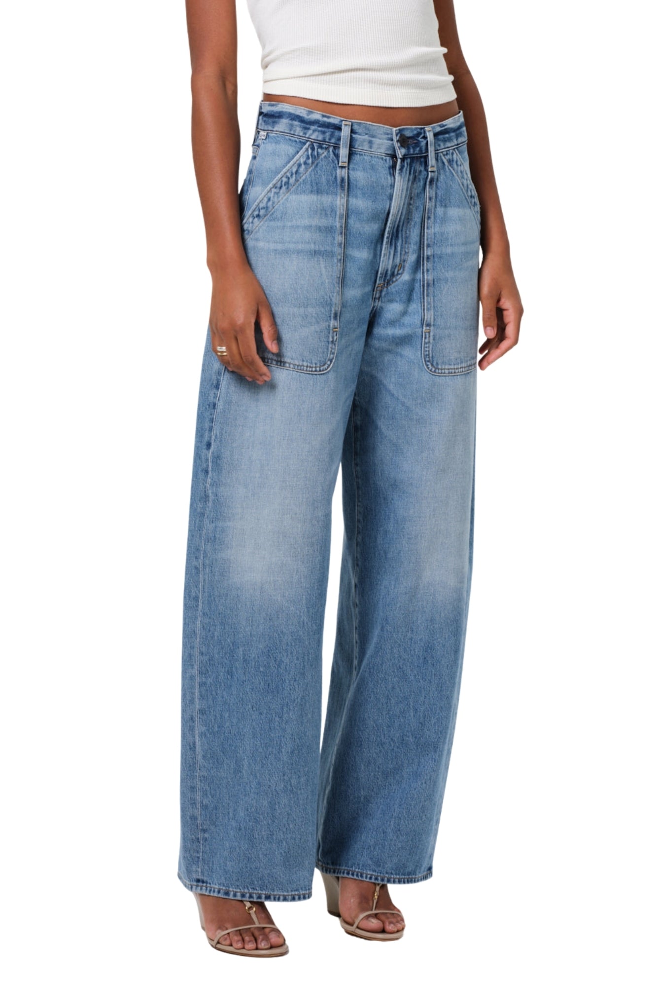 AYLA BAGGY IN ZENITH