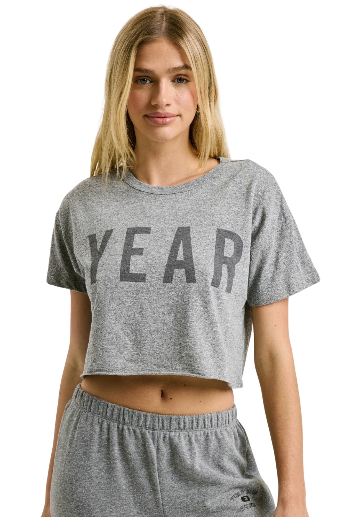 CROPPED TEE WITH YEAR PRINT