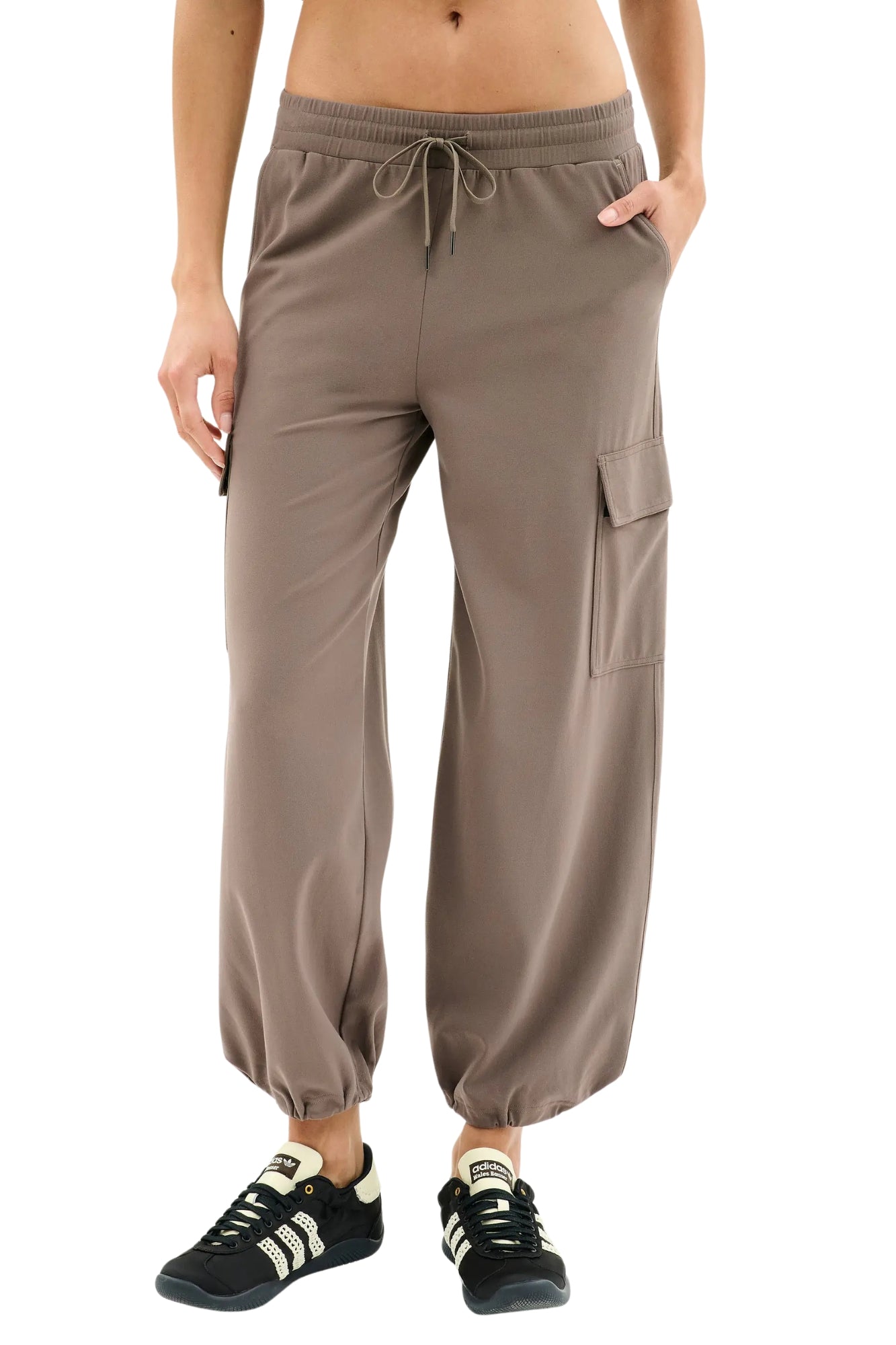 NICO AIRWEIGHT CARGO PANT IN LENTIL