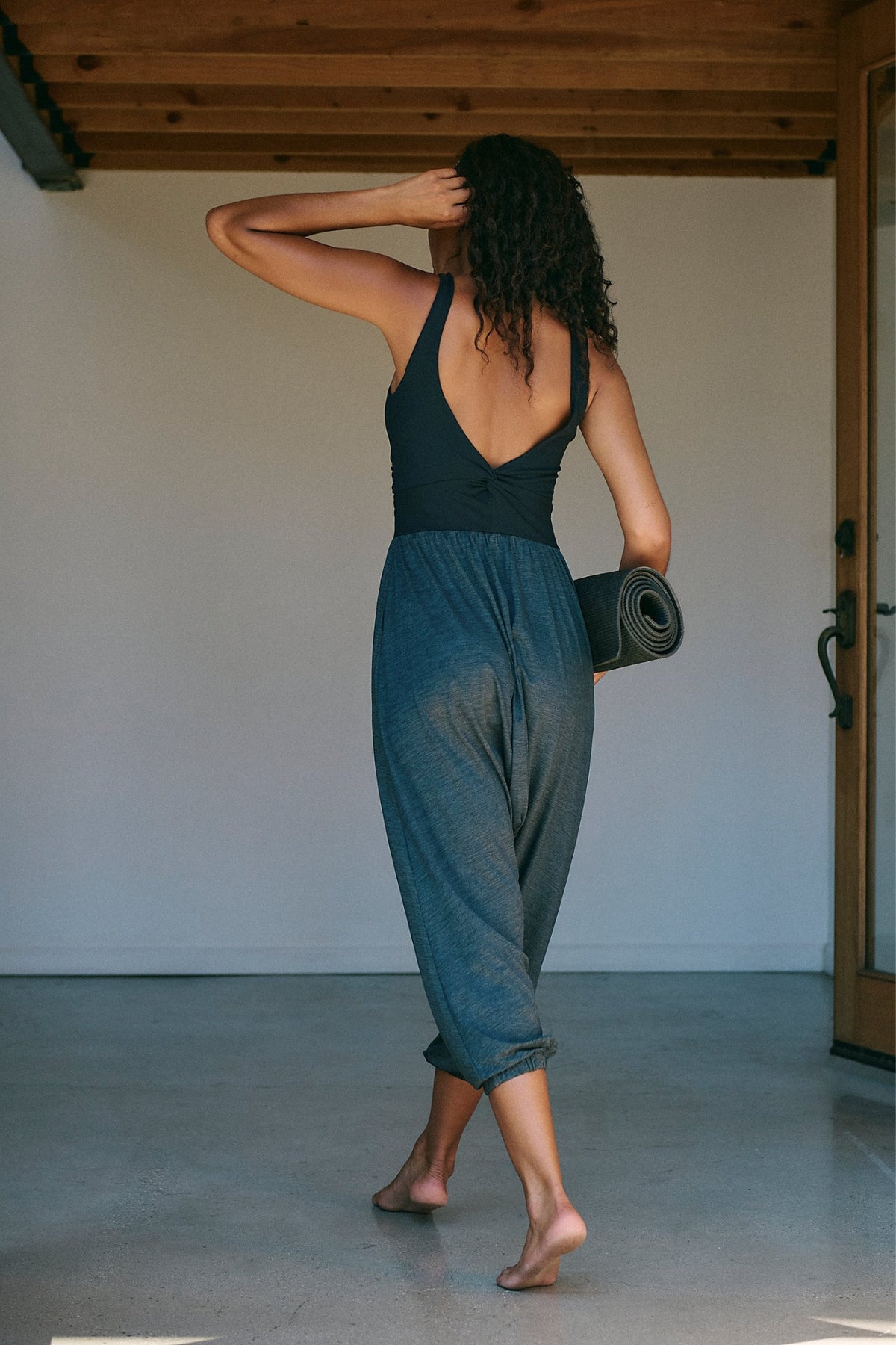 SHINY HAPPY ONE PIECE IN BLACK