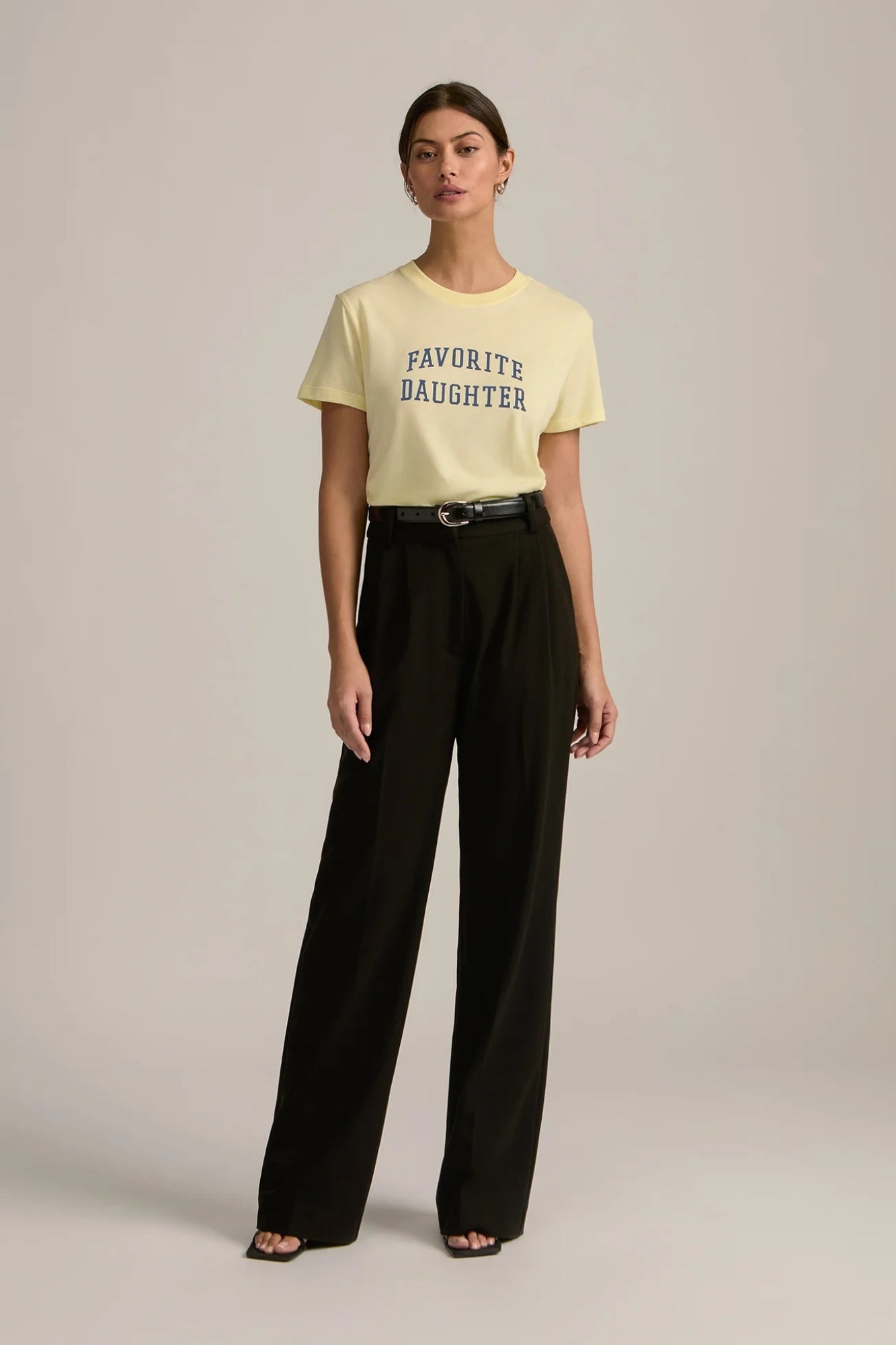 FAVORITE DAUGHTER CROPPED COLLEGIATE MOONBEAM NAVY TEE