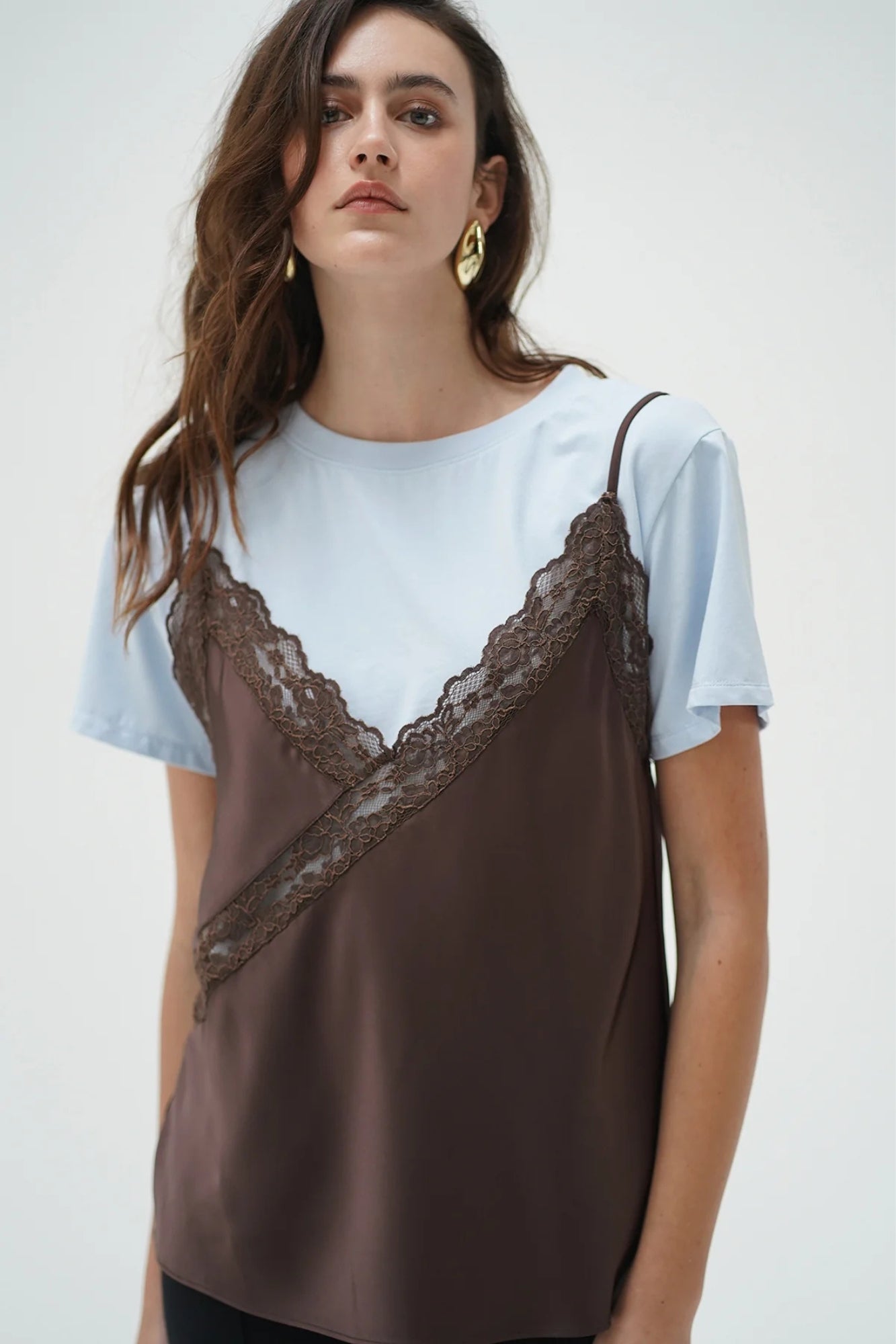 ROWAN CAMI LAYER TEE IN CACAO AND BLUE