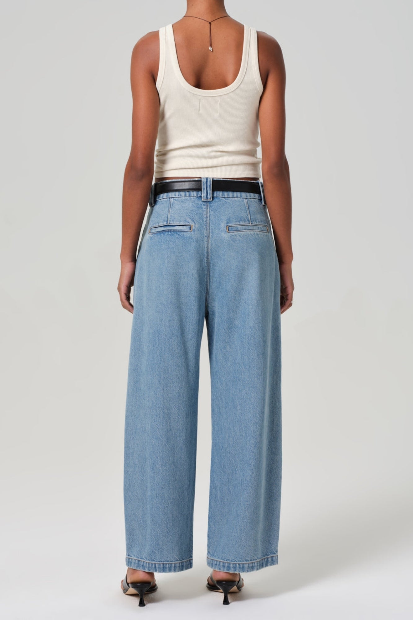 CARA CROPPED PLEATED TROUSER IN AMOURA