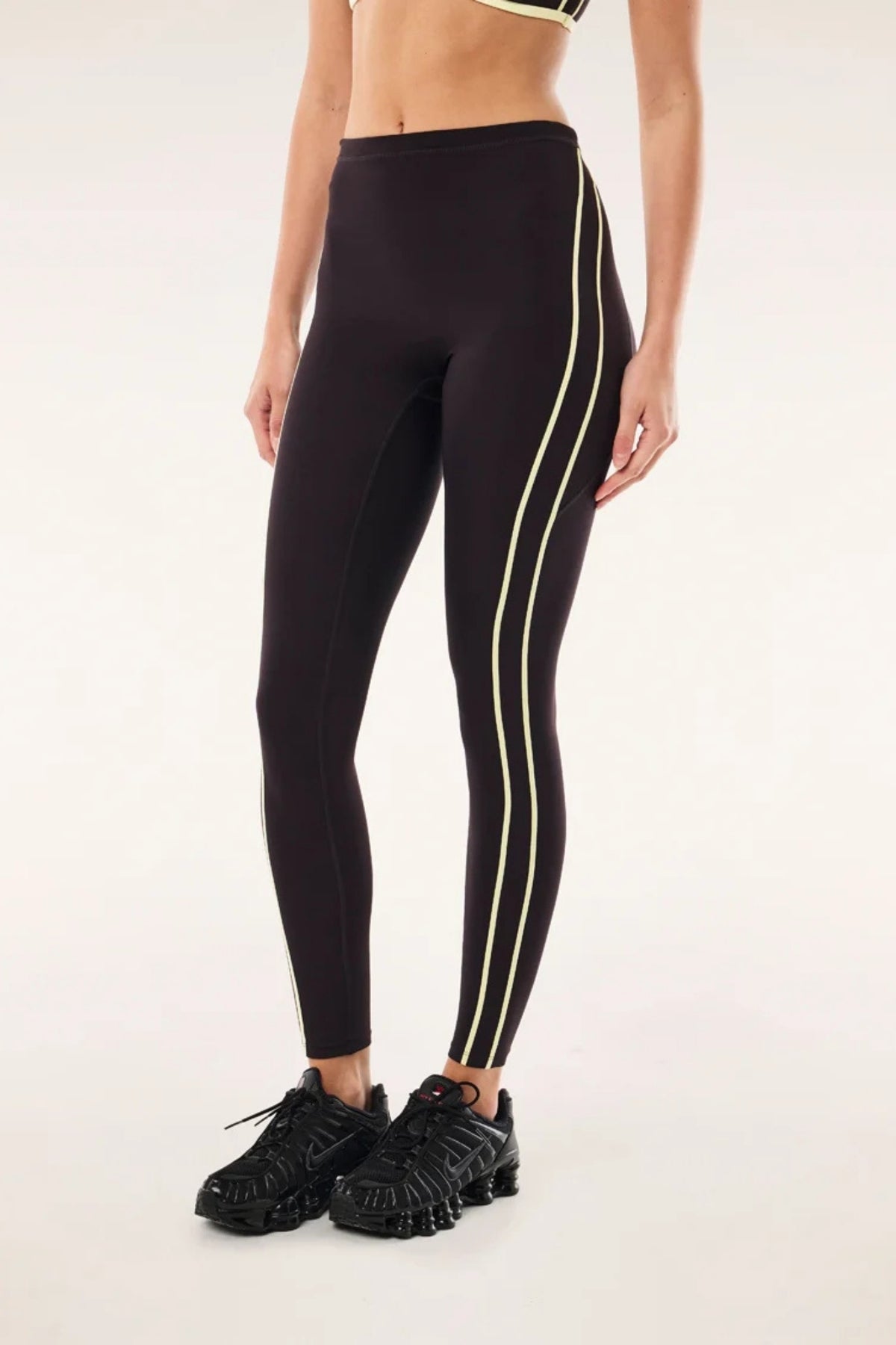 CYPHER FULL LENGTH LEGGINS IN BLACK BEAN AND SOFT YELLOW