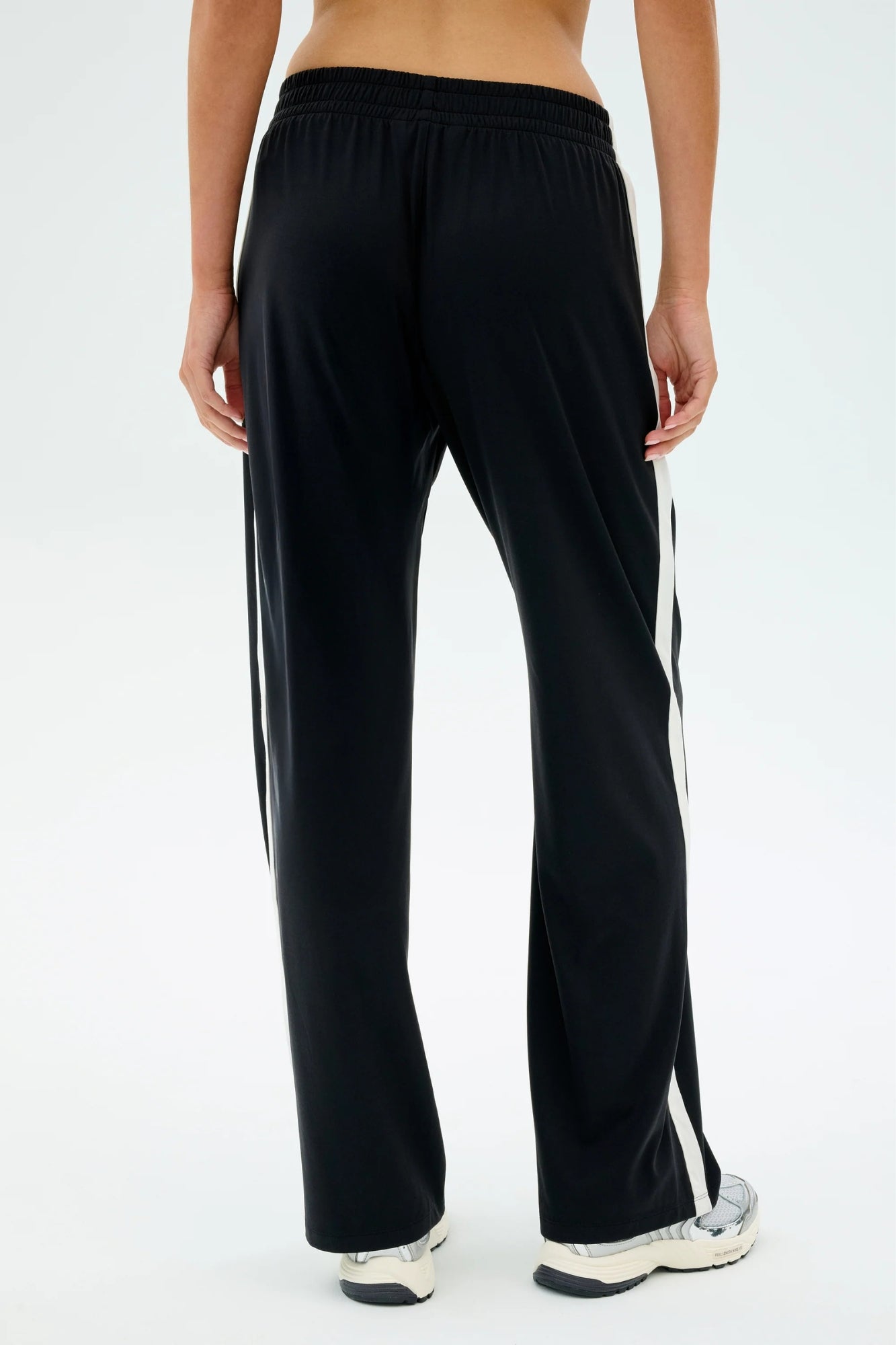 MAXIE RIGOR TRACK BLACK AND WHITE PANT
