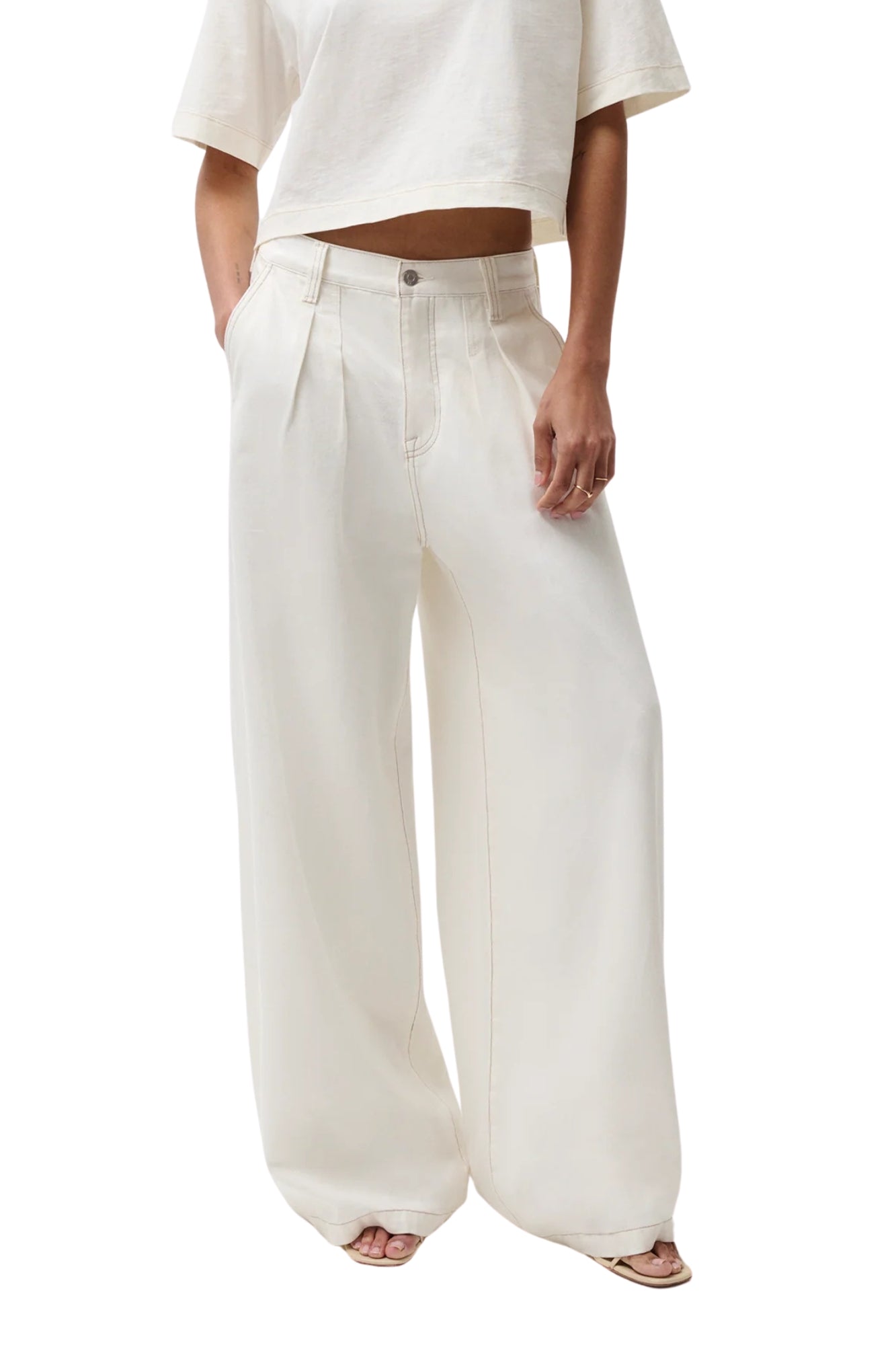 DELPHINE PLEATED WIDE LEG IN OFF WHITE