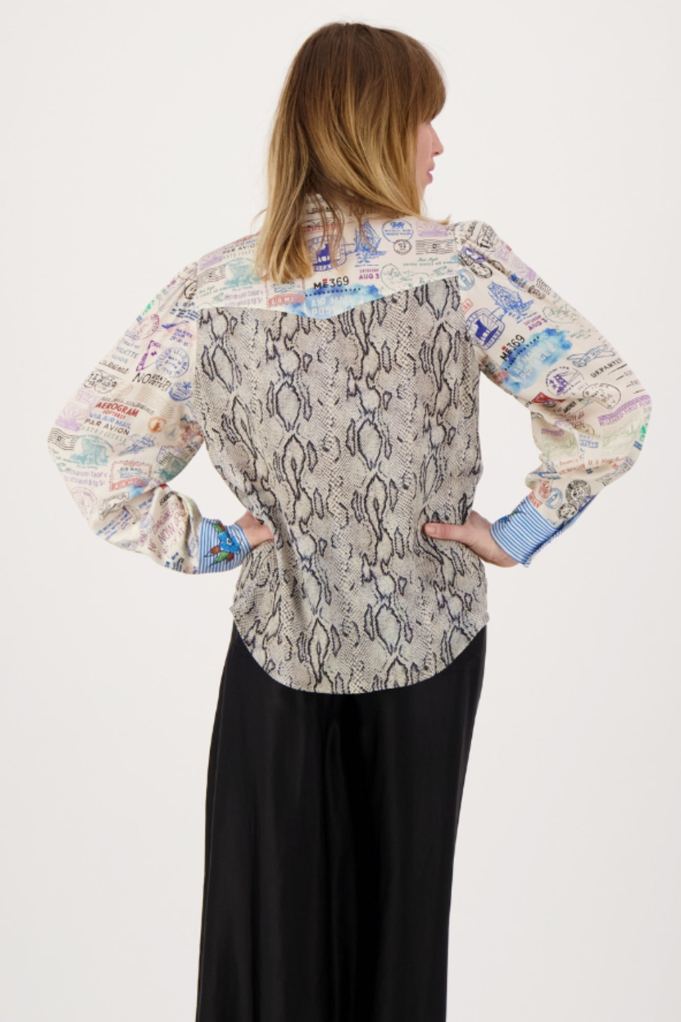 GRACE CROPPED SNAKE CHARMER SHIRT