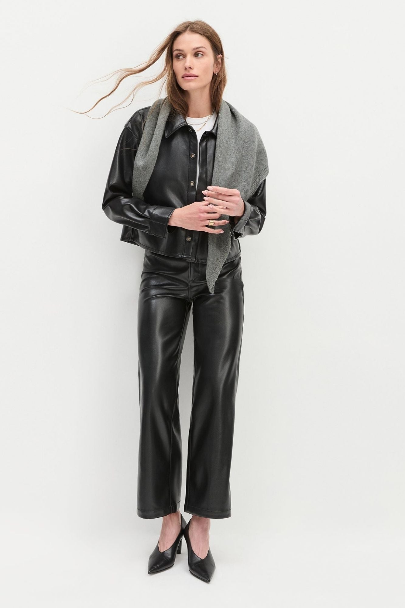 THE BRADY CROP RAVEN SHIRT