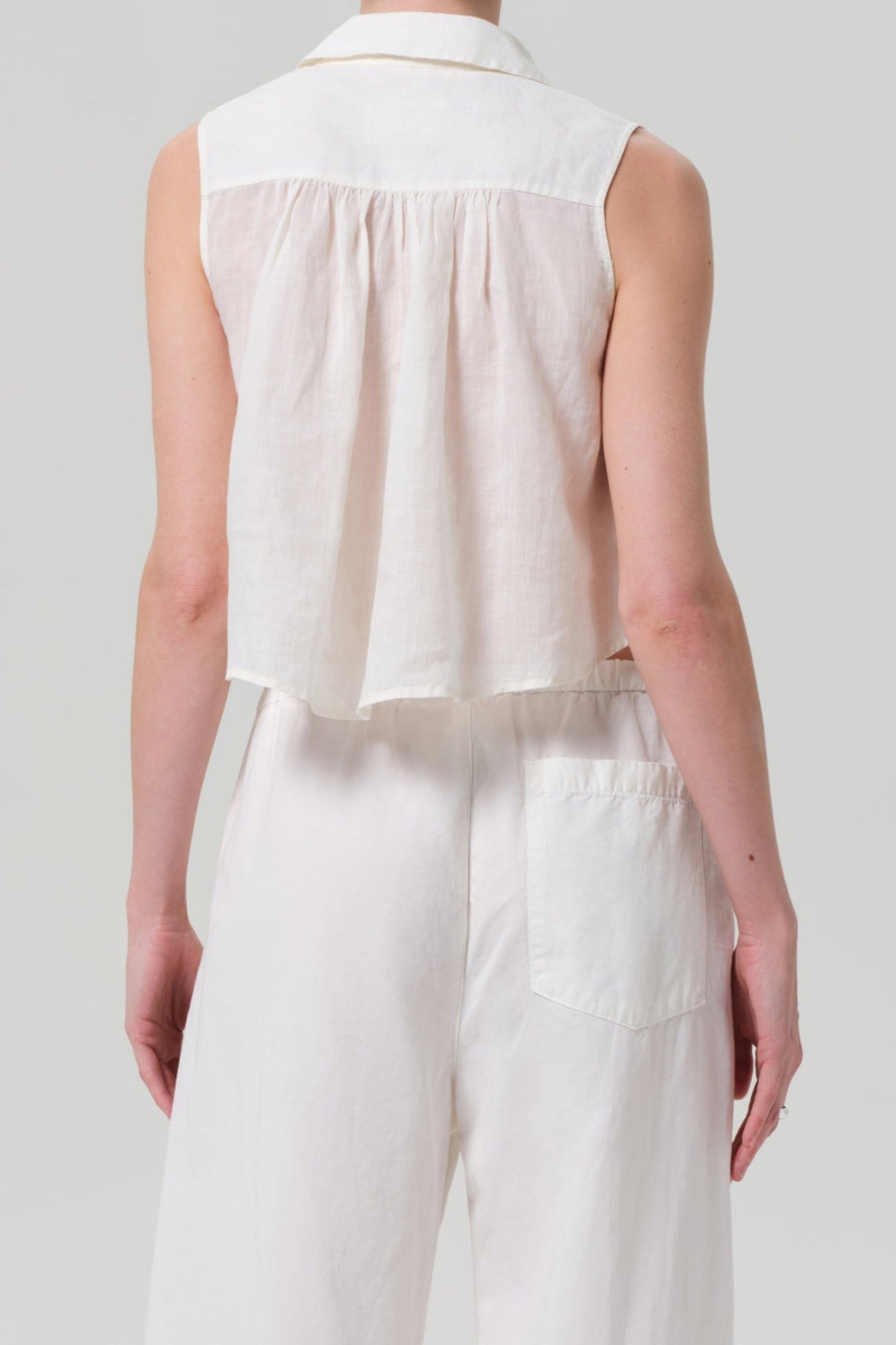 SLEEVELESS AMBROSE VANILLA TOP