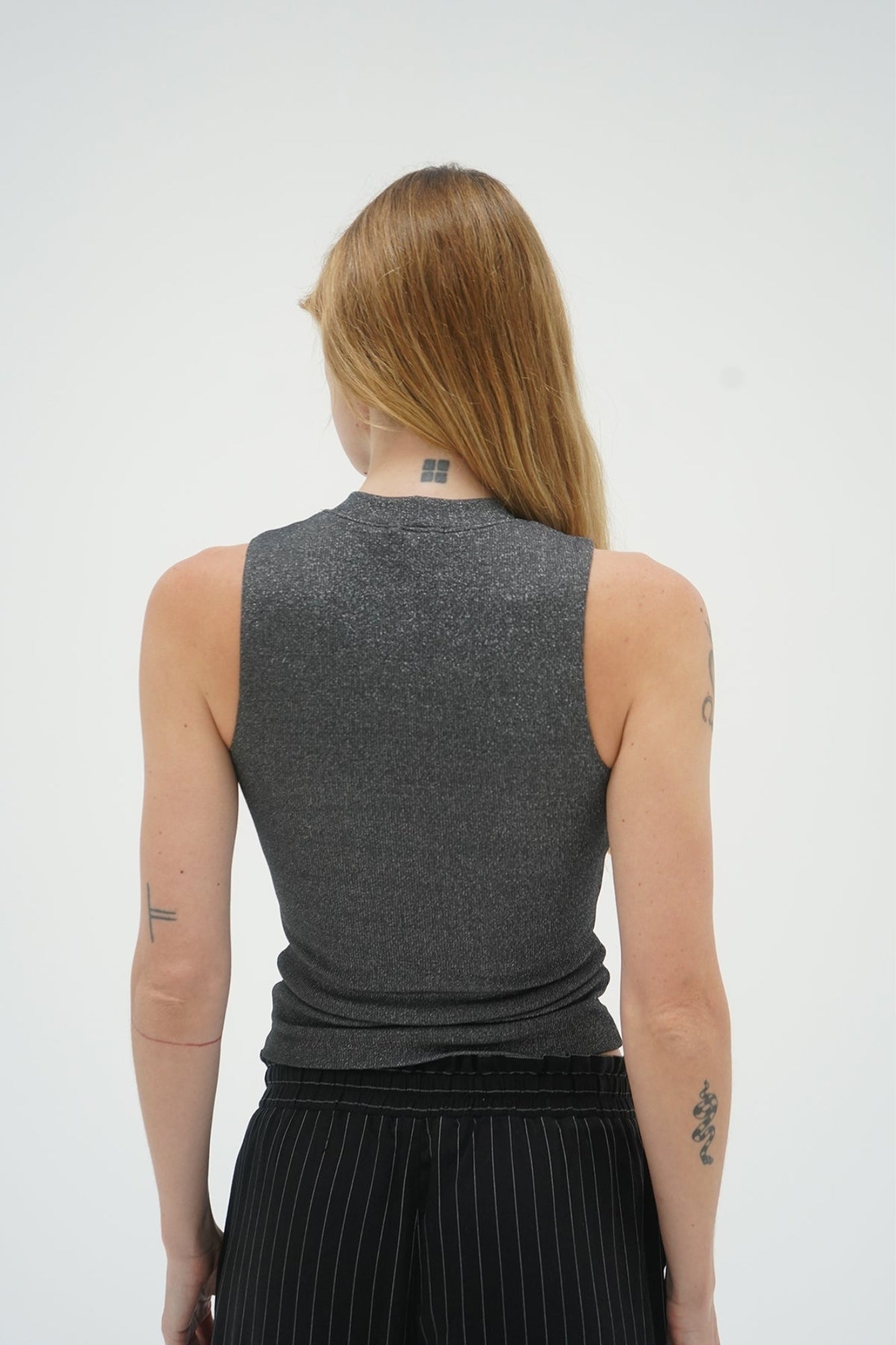 DOUBLE LAYER LUREX RIB SLEEVELESS BLACK LUREX