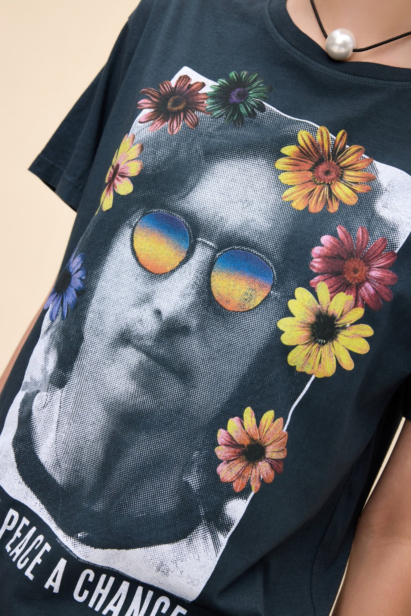 JOHN LENNON GIVE PEACE A CHANCE BOYFRIEND TEE