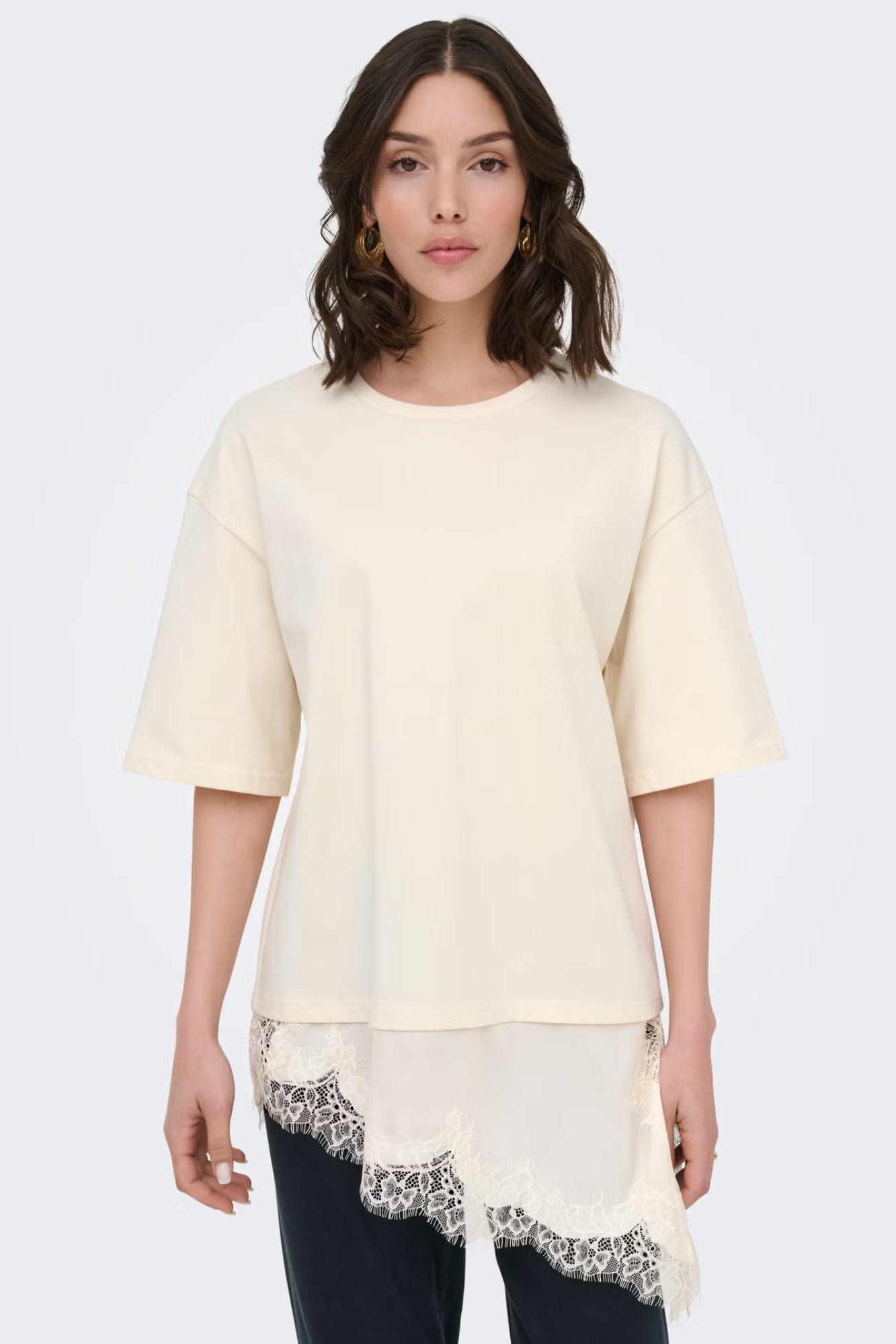 ASYMMETRICAL LACE-TRIM TEE IN BEIGE