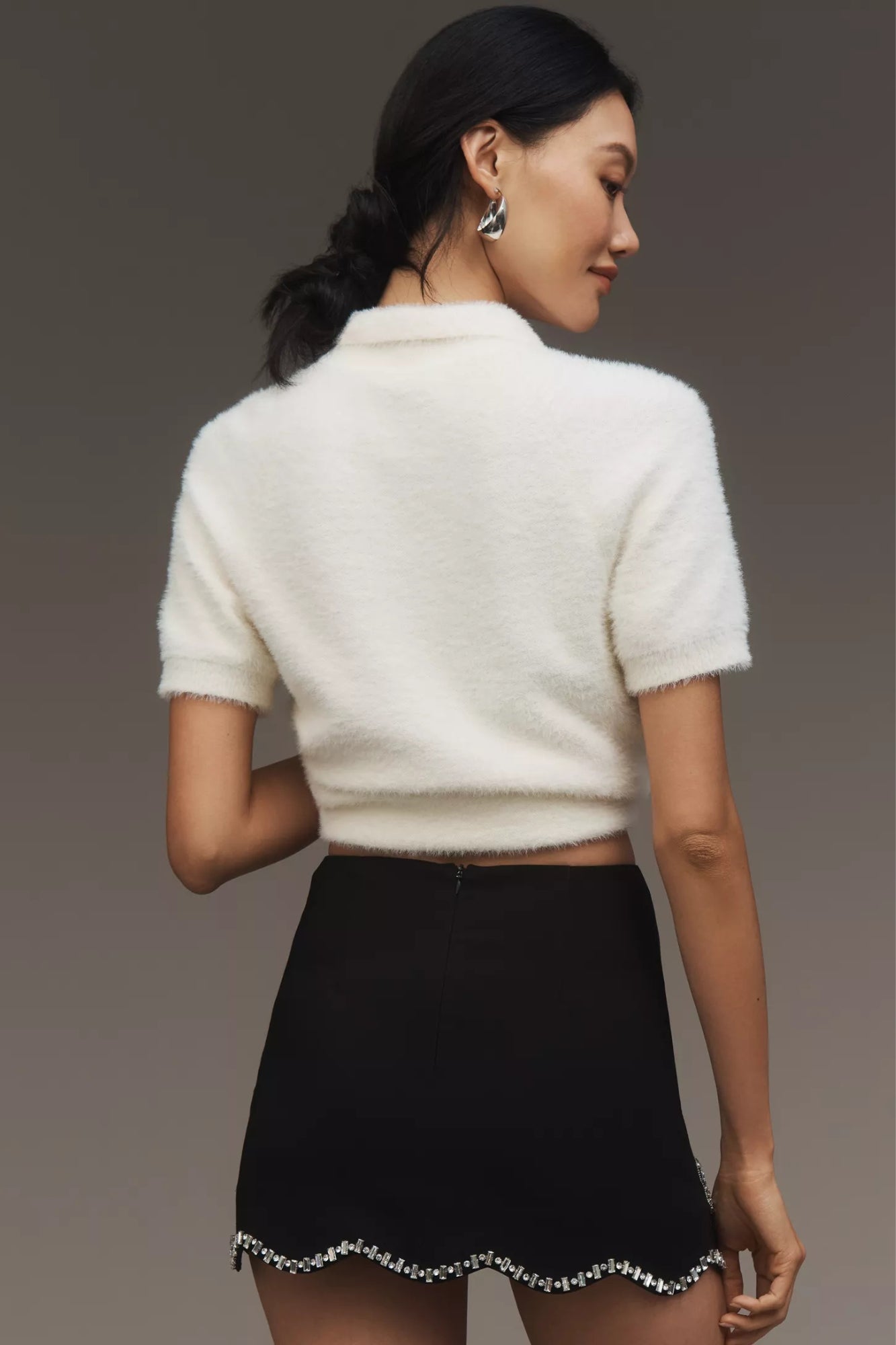 BOW EMBELLISHED SCALLOP HEM MINI SKIRT