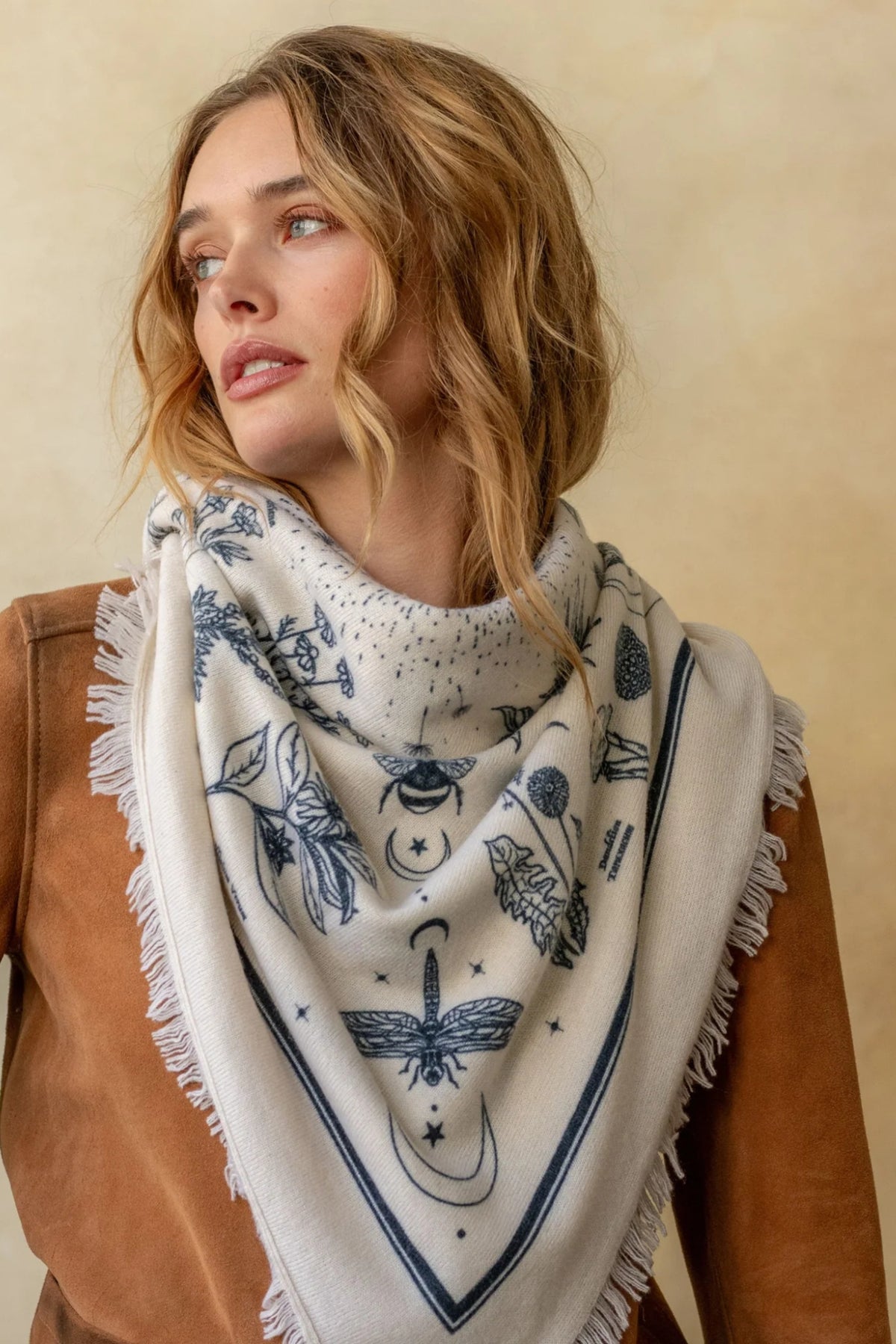GAIA CASHMERE BANDANA IN MIDNIGHT IVORY