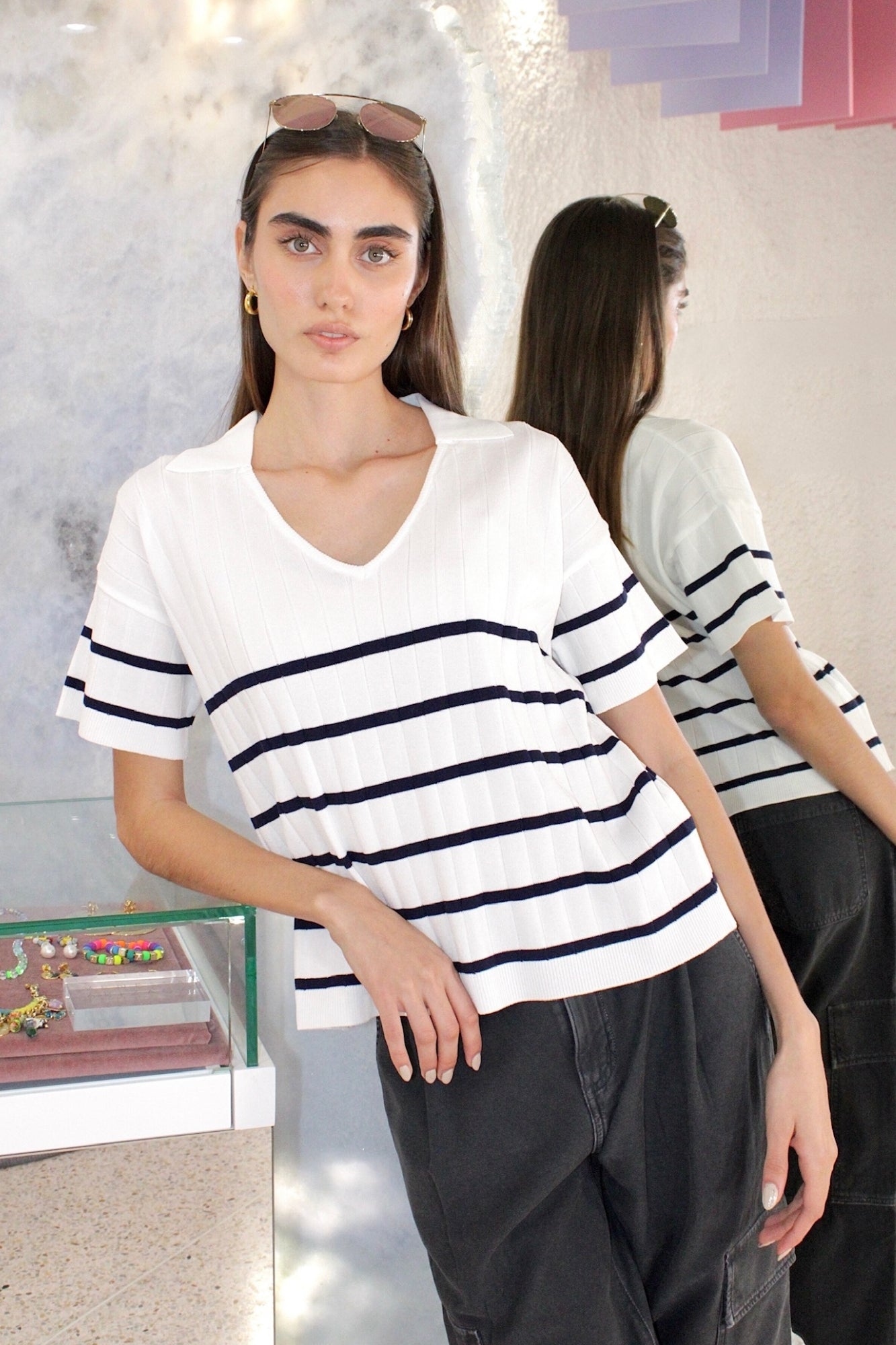 STRIPE COLLARED IVORY NAVY SWEATER TOP