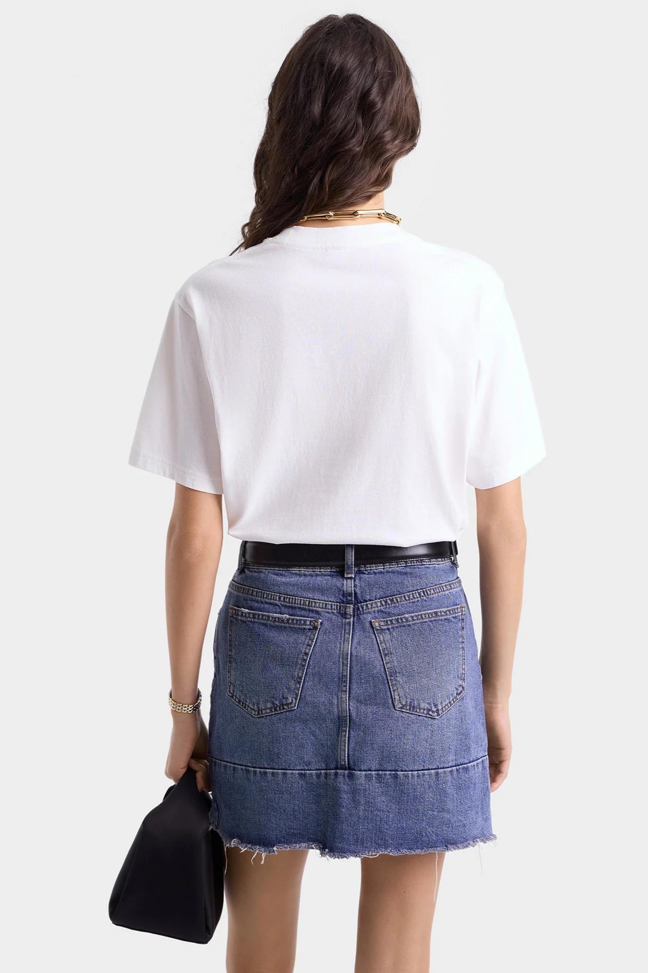 H&W CREST WHITE T-SHIRT