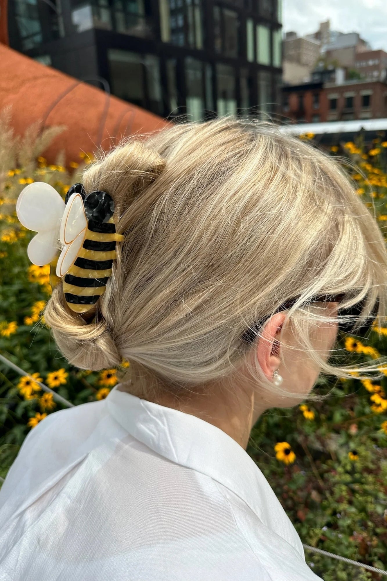HAND PAINTED BEE CLAW HAIR CLIP