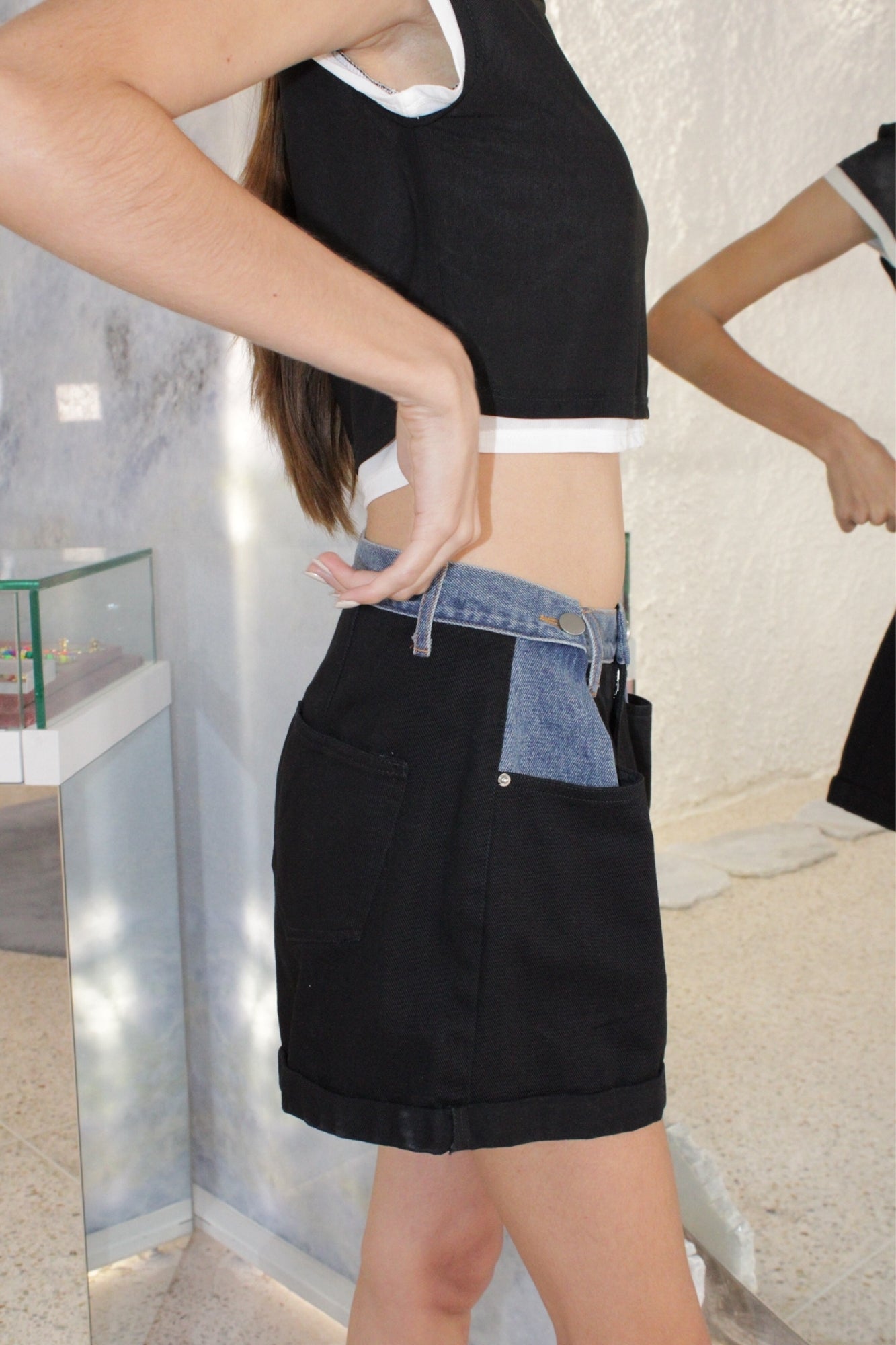 KENZIE CONTRAST DENIM BLACK SHORTS