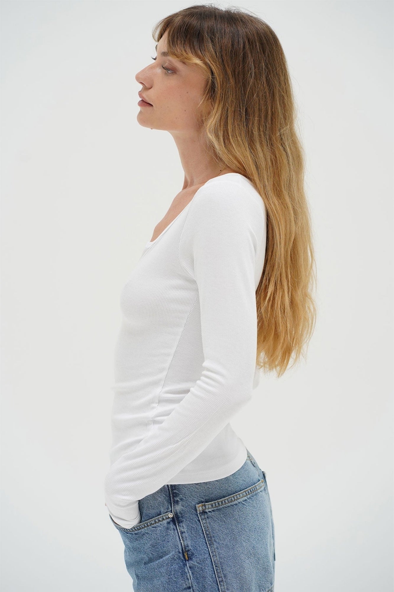 EMORY NOTCH WHITE RIBBED LONG SLEEVE