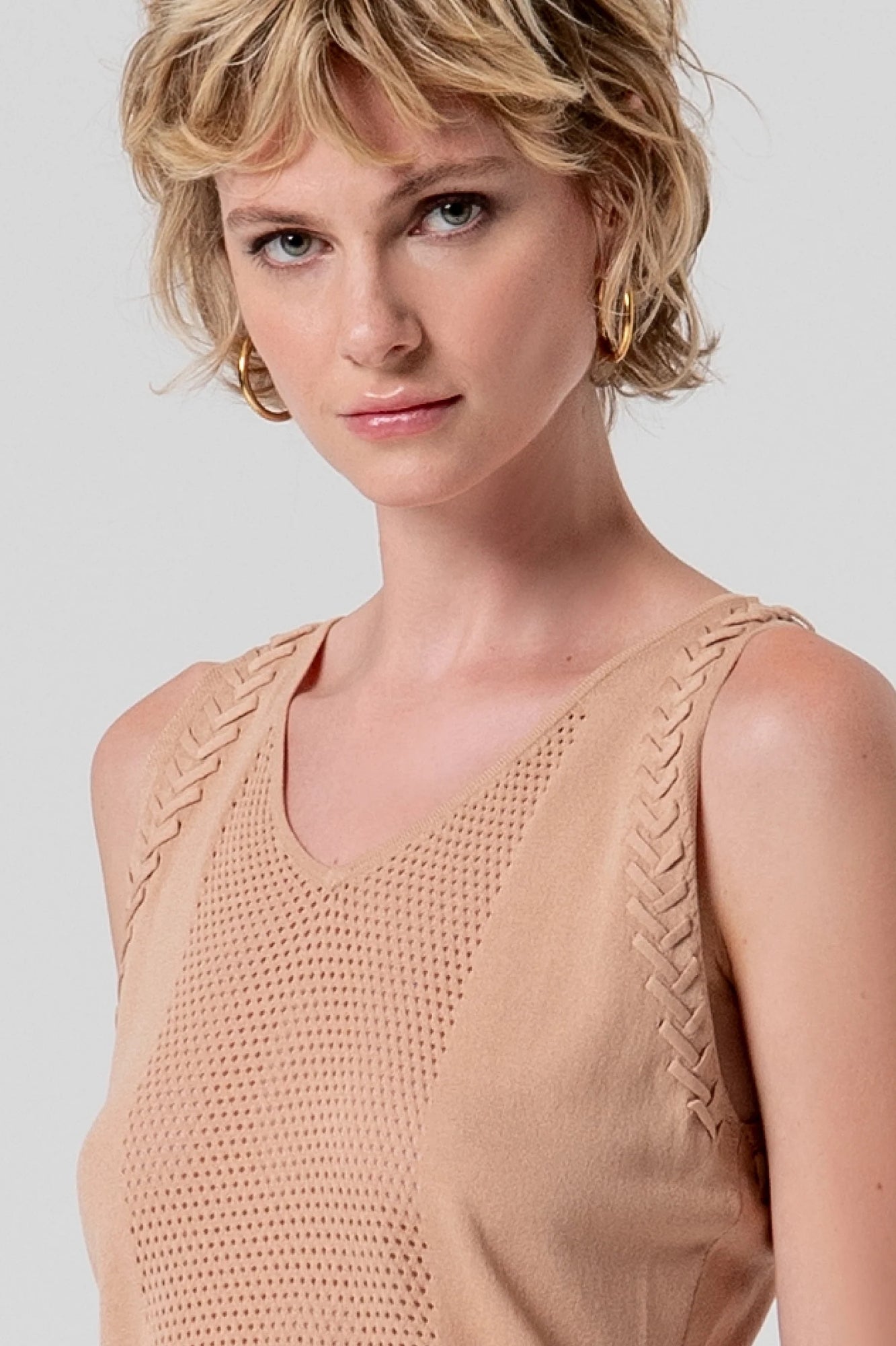 KNITTED TANK TOP IN BEIGE