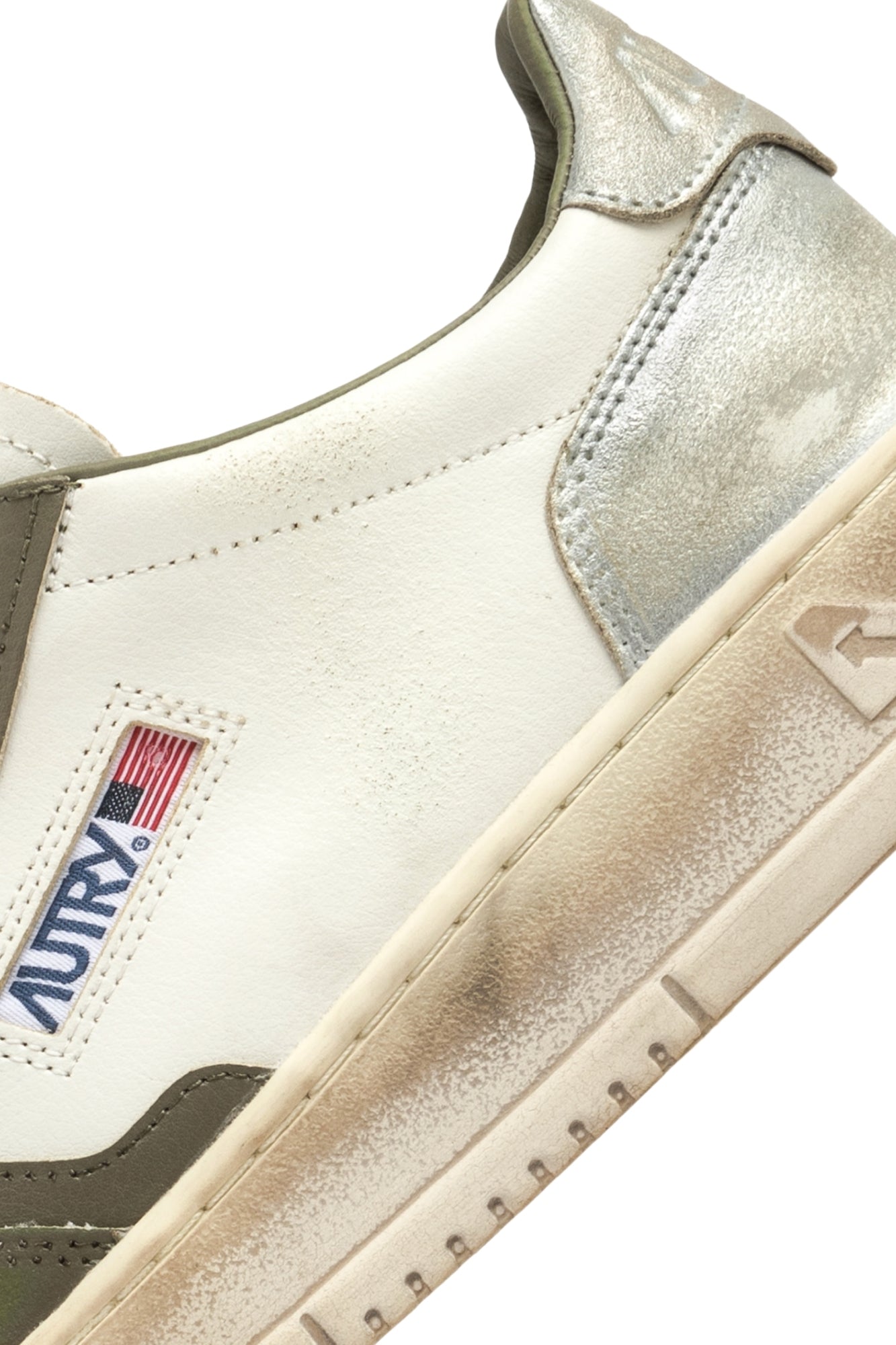 MEDALIST LOW SUPER VINTAGE SNEAKERS IN WHISPER WHITE GREEN AND SILVER