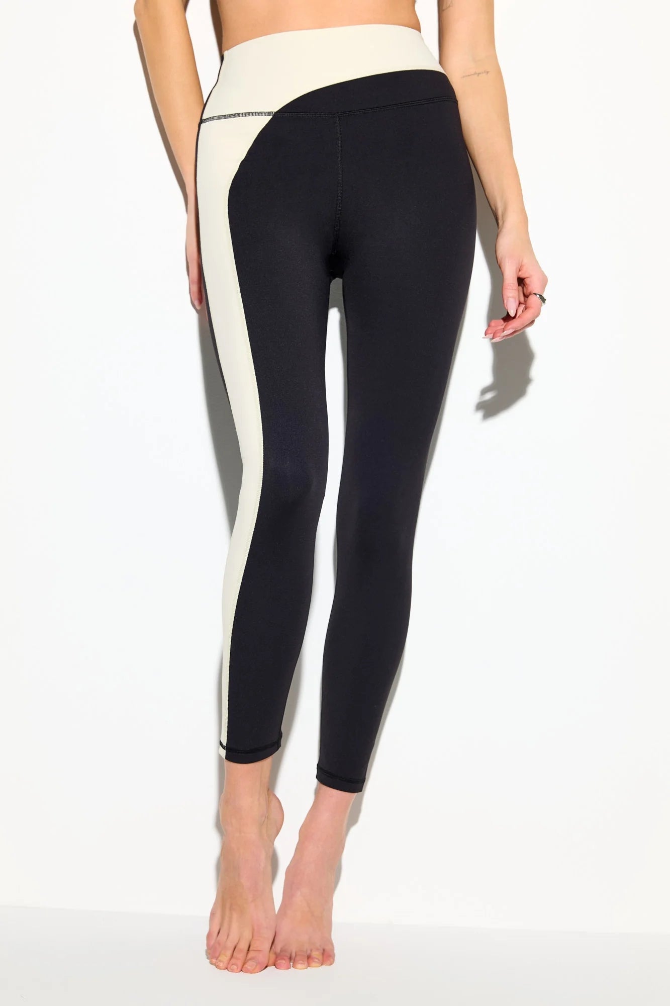 SKYE BLACK LEGGING