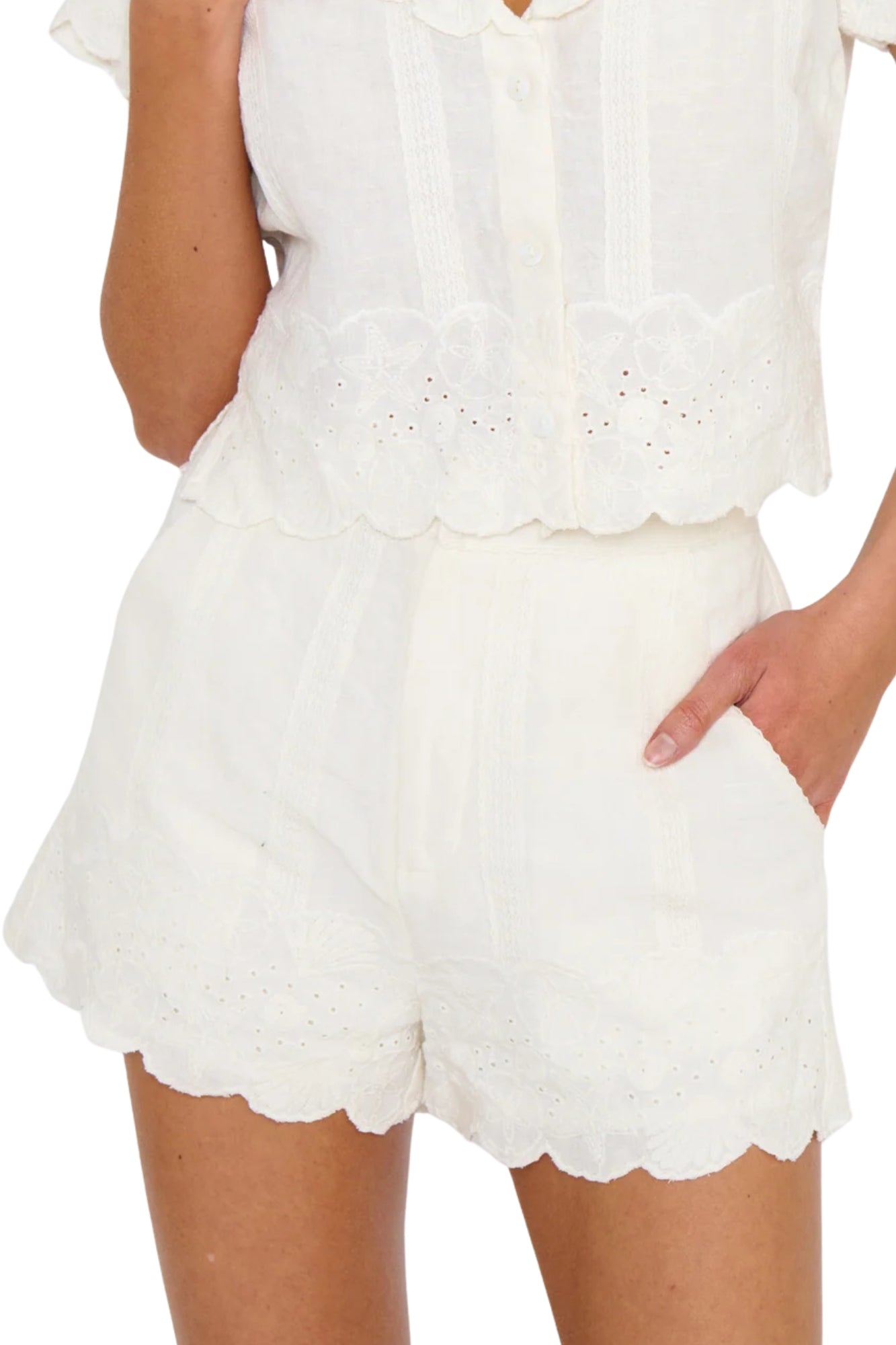 LYLA SHORTS IN WHITE
