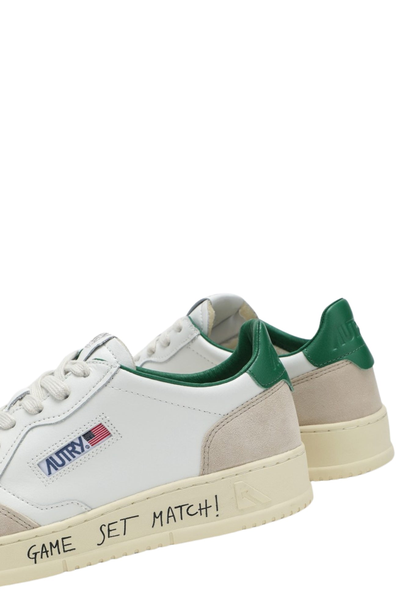 MEDALIST LOW SUEDE WITH AMAZON