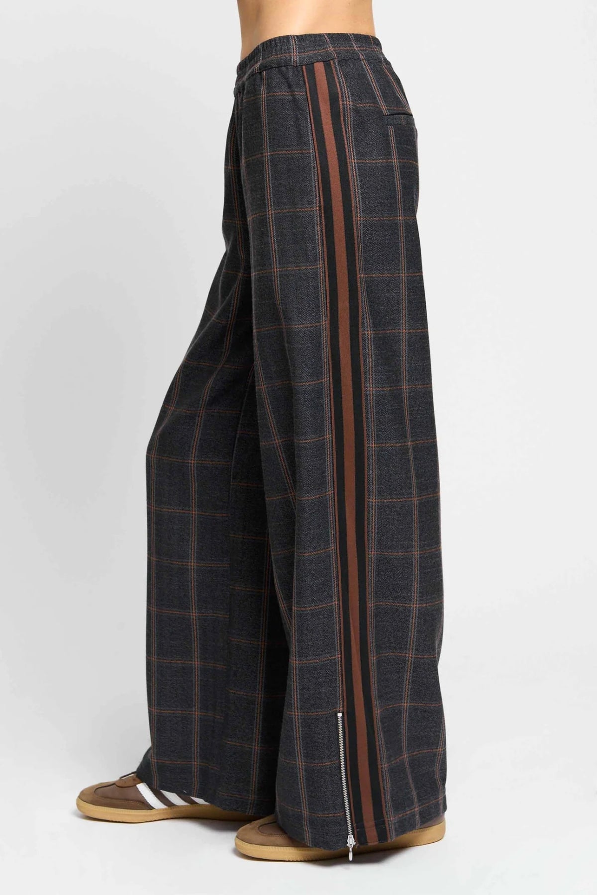 LYLA SUITING TRACK PANT IN CHARCOAL