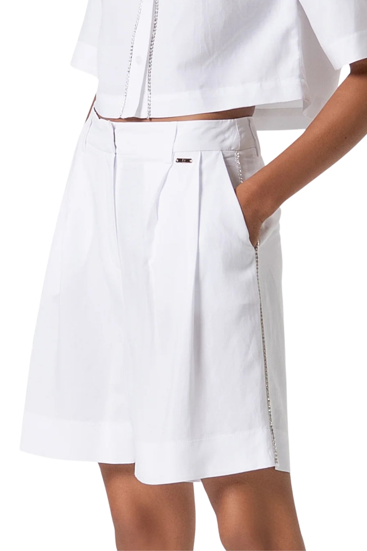 SHORT PANT REGULAR FIT IN WHITE