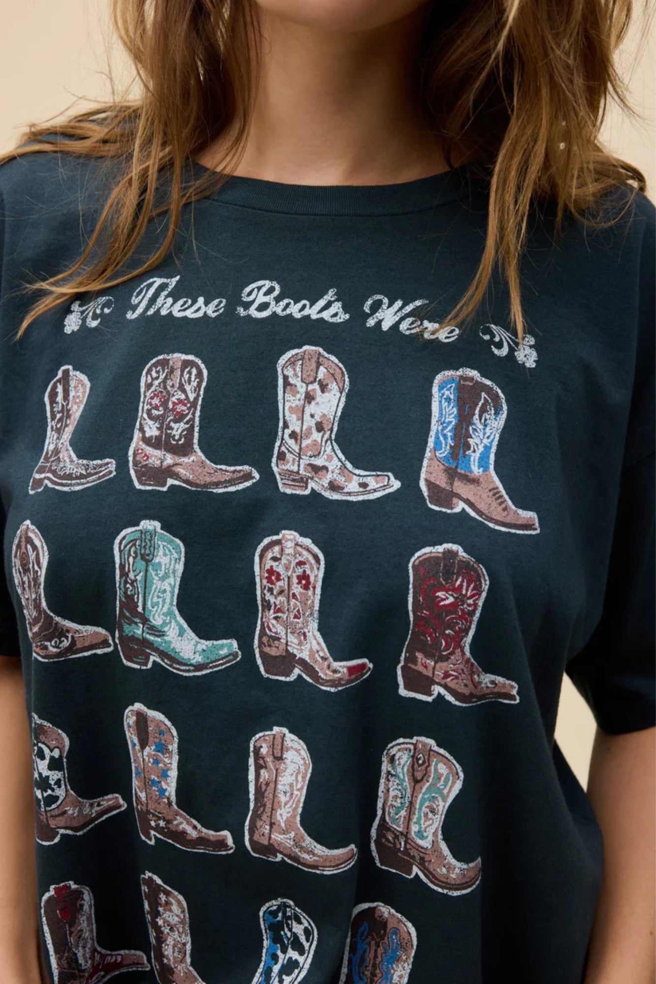 BOOT FOR WALKING VINTAGE BLACK MERCH TEE