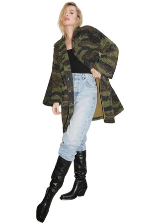 ASTOR-SHERPA-CAMO-COAT-3