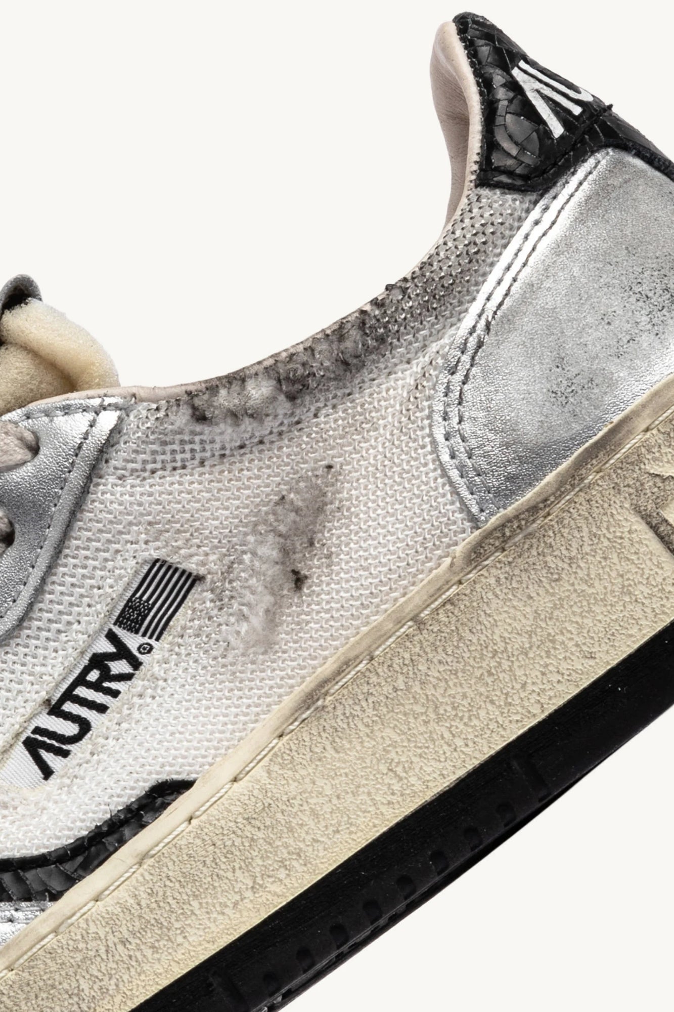 SUPER VINTAGE MEDALIST LOW SUPER VINTAGE SNEAKERS IN WHITE MESH, SILVER SUEDE AND BLACK LEATHER