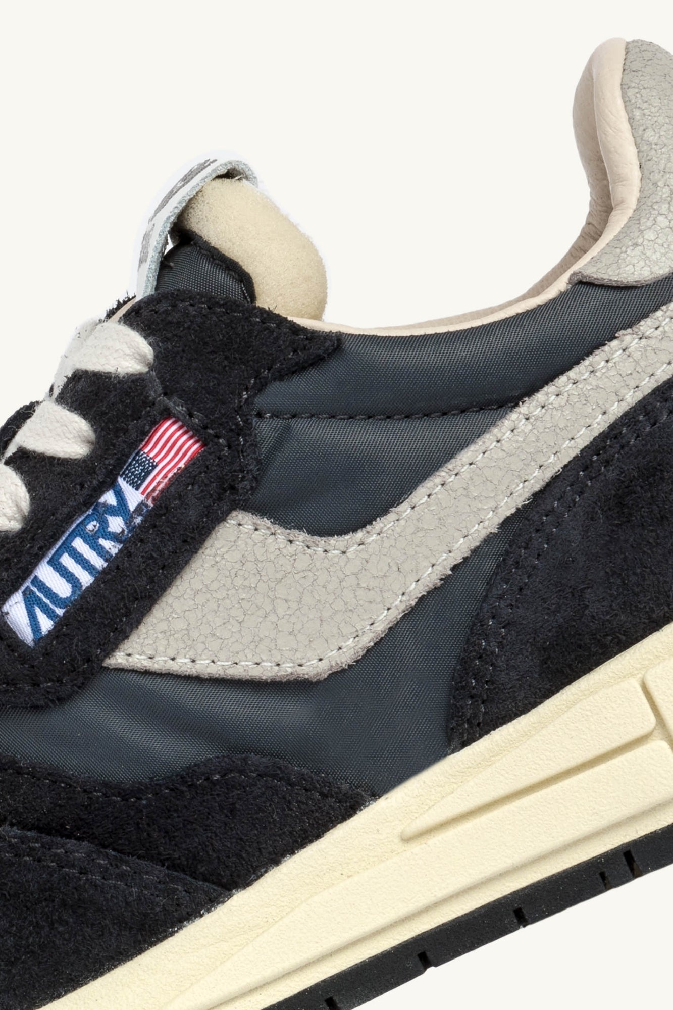 REELWIND LOW SNEAKERS IN BLACK NYLON AND SUEDE