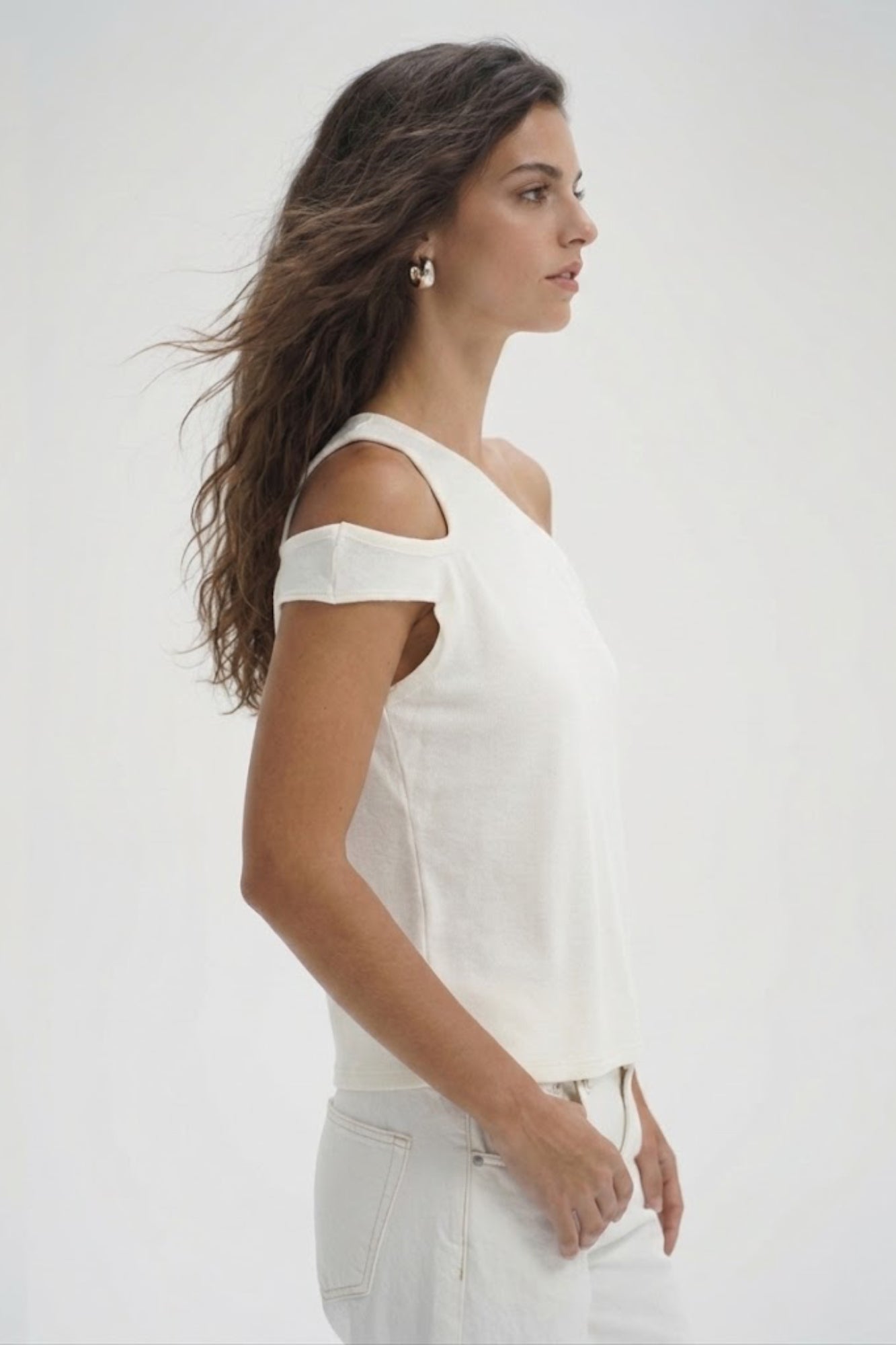 DAWKINS CUT OUT TOP IN SOFT IVORY