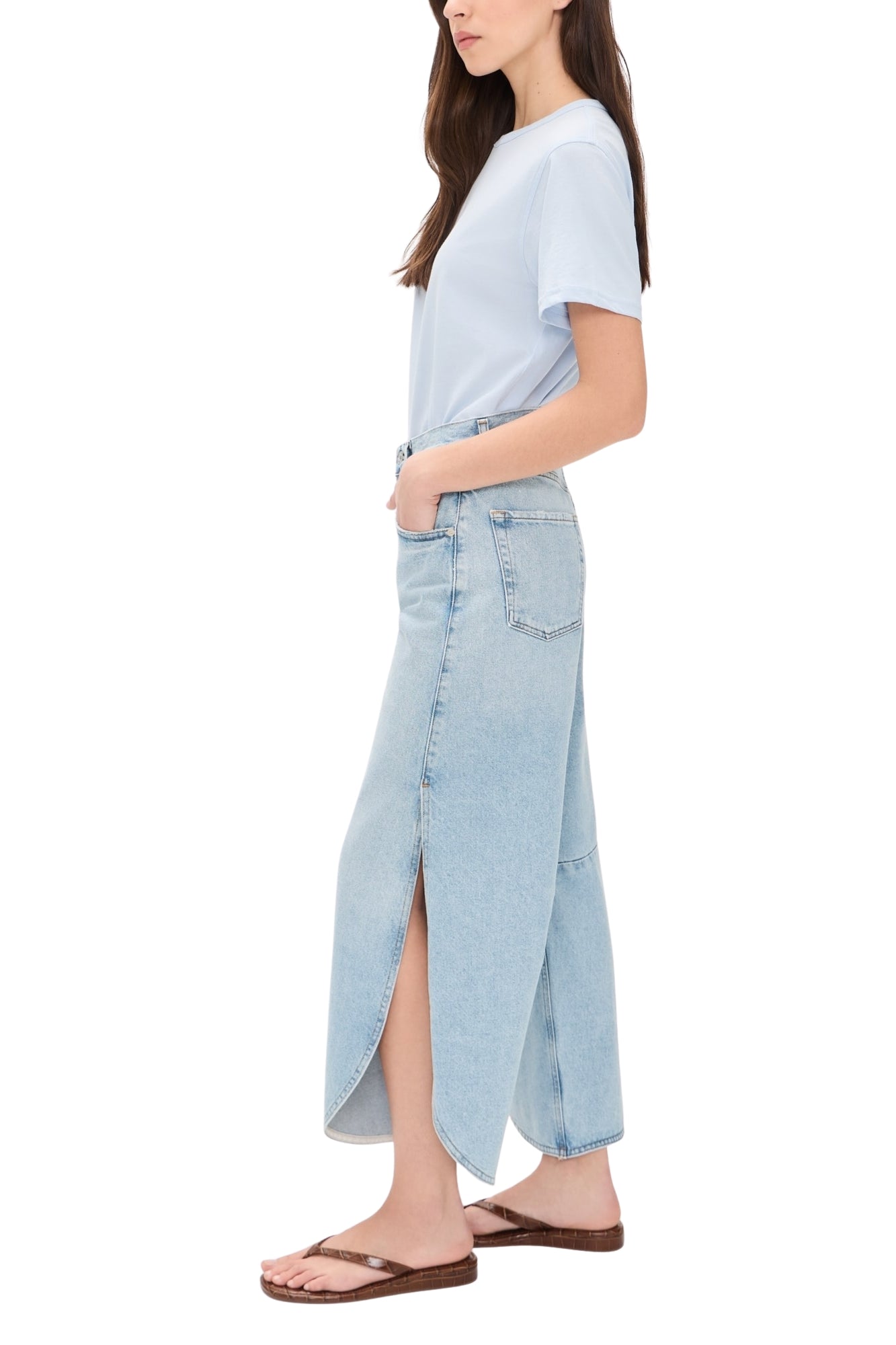 TULIP JEAN IN SOMERSAULT