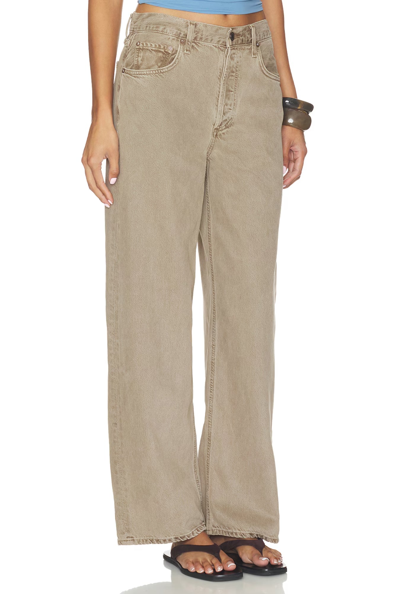 LOW SLUNG BAGGY BROWN  IN TRAIL