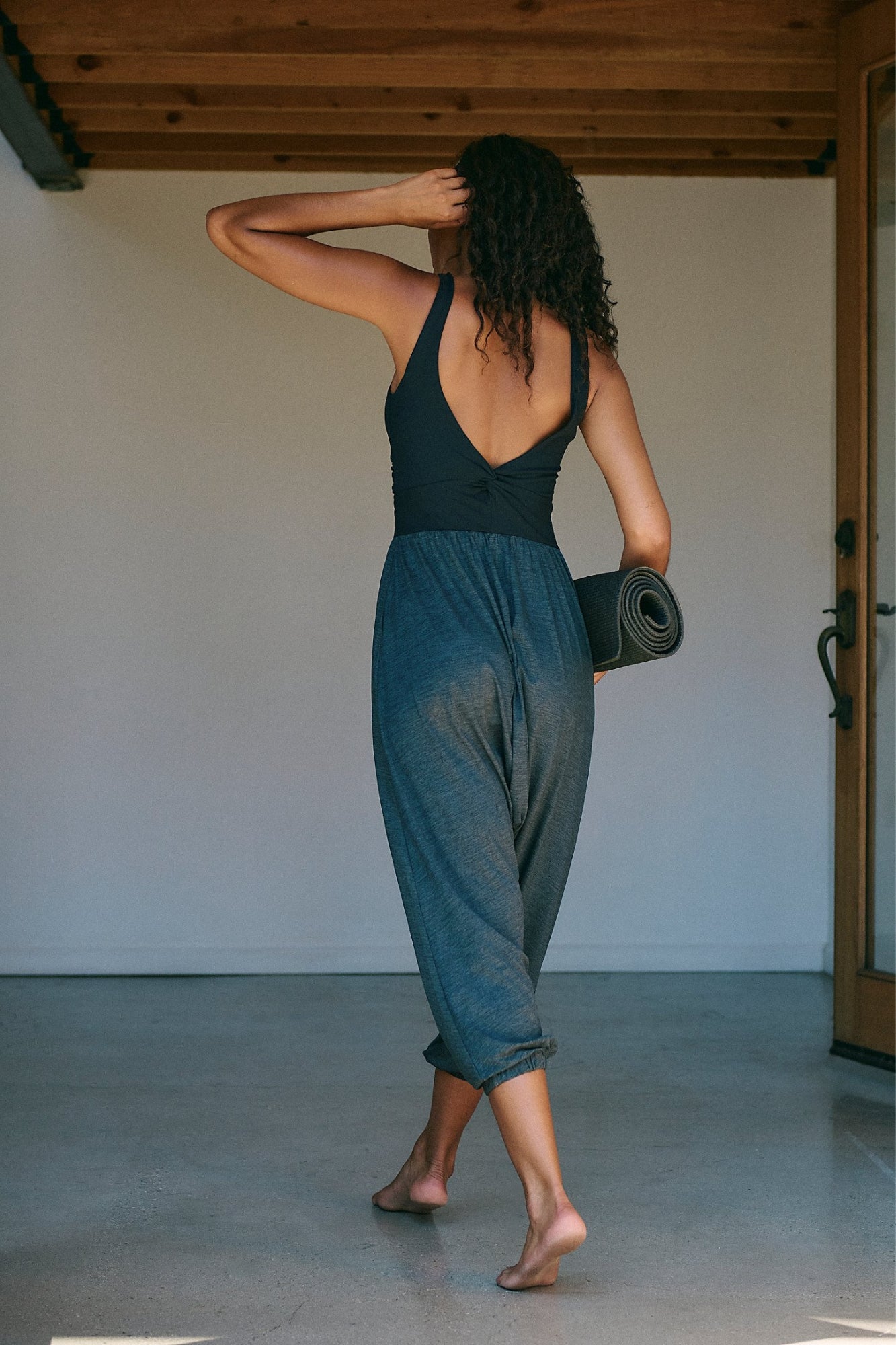 SHINY HAPPY ONE PIECE IN BLACK