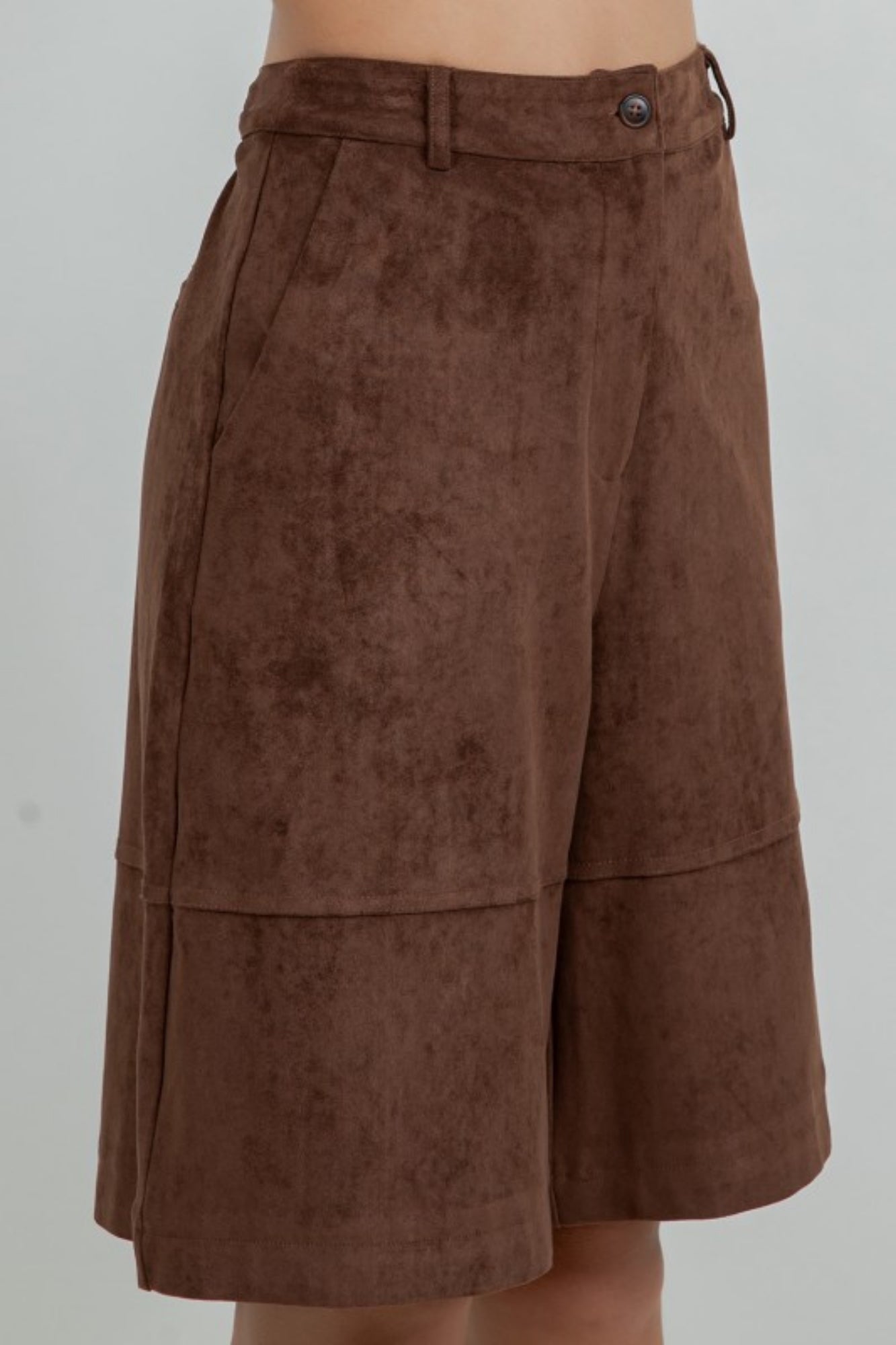 KNEE LENGTH BERMUDA BROWN SUEDE SHORTS