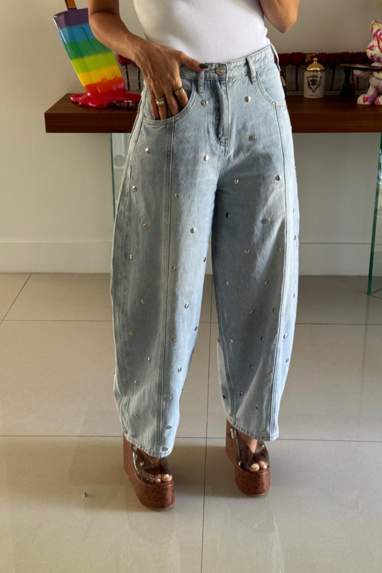 STUDDED BARREL LIGHT DENIM PANTS