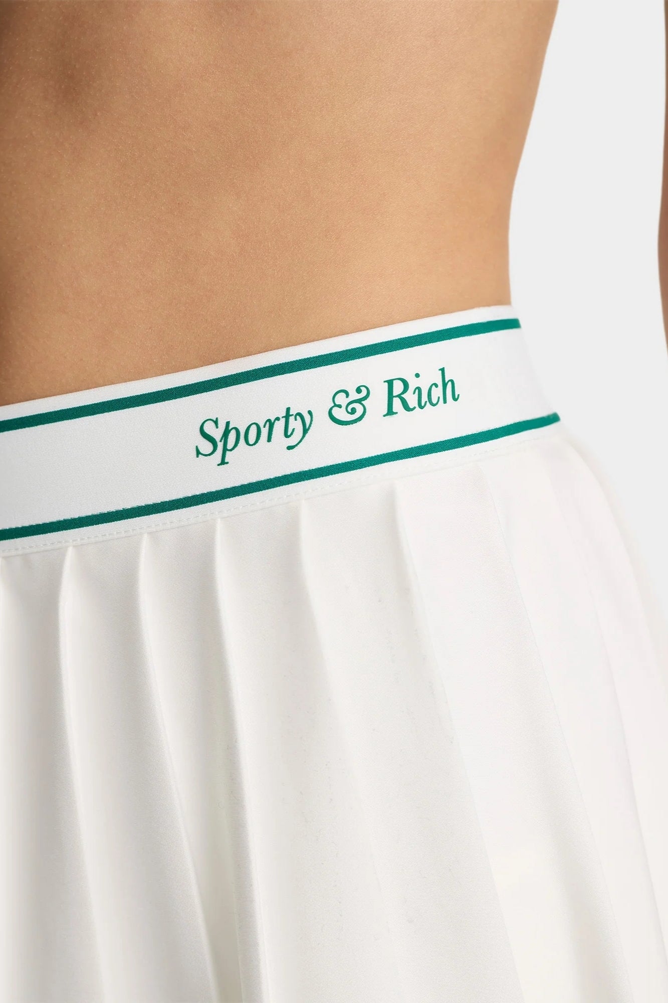 ITALIC LOGO PLEATED WHITE ALPINE SKIRT