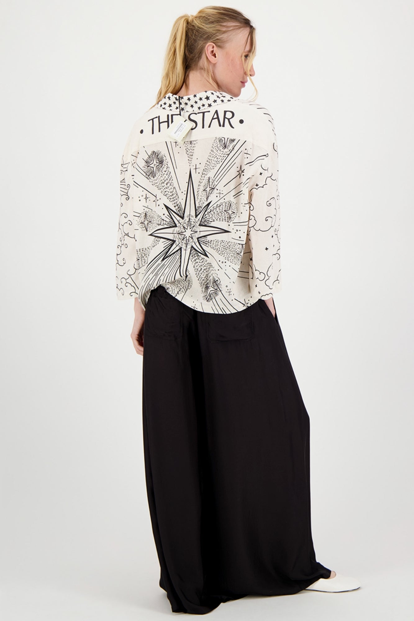 NORI CROPPED ZODIAC SHIRT