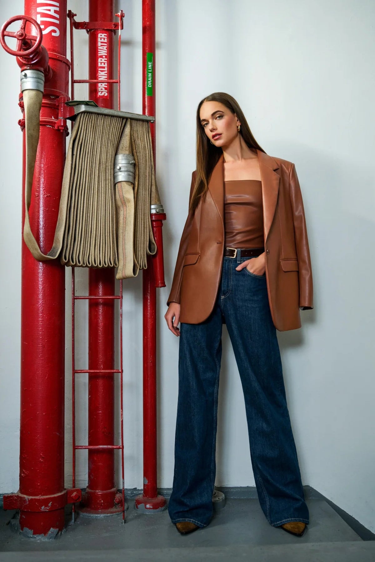 FAUX LEATHER BOYFRIEND BLAZER IN TOAST
