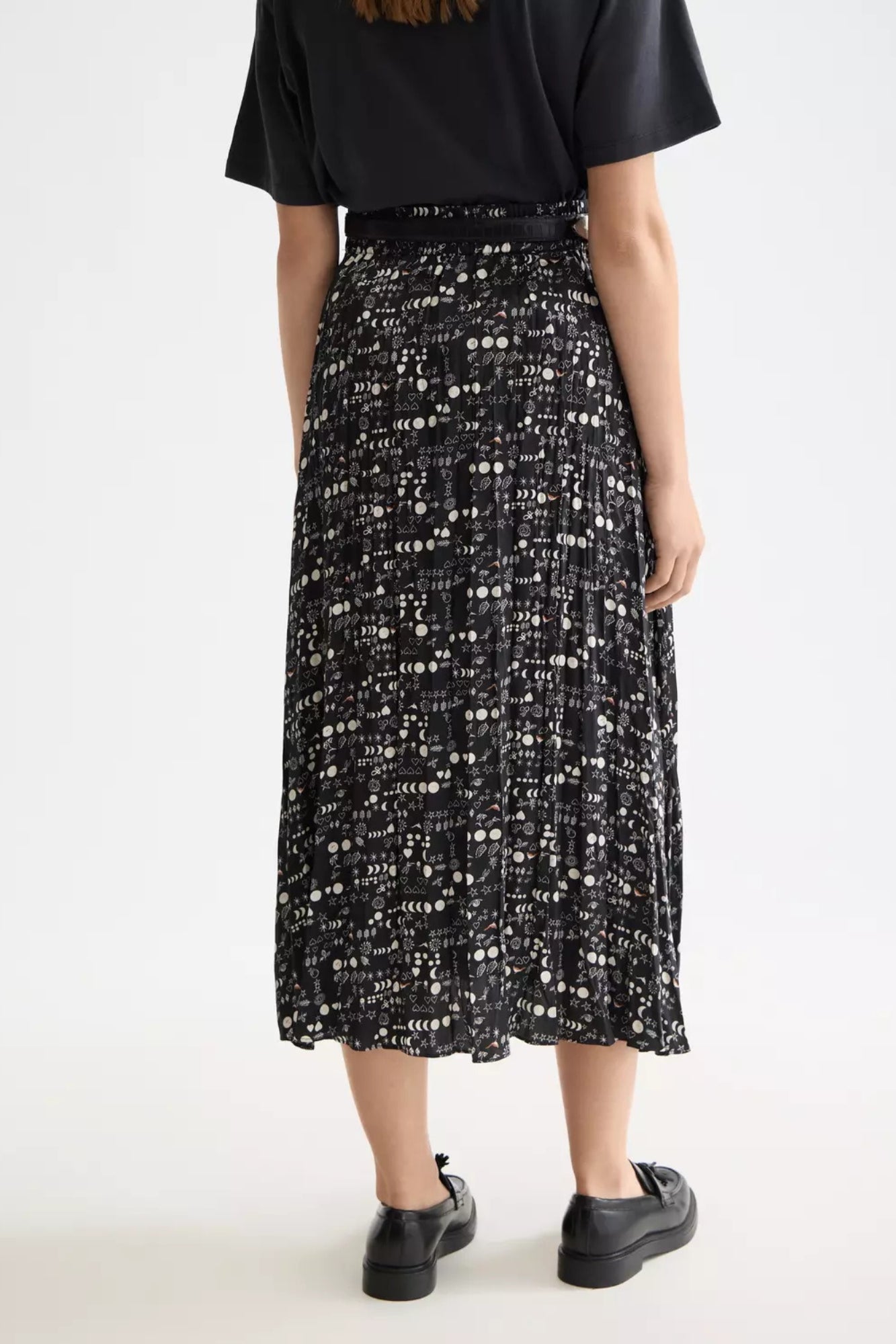 CRINKLE PLEAT MIDI SKIRT