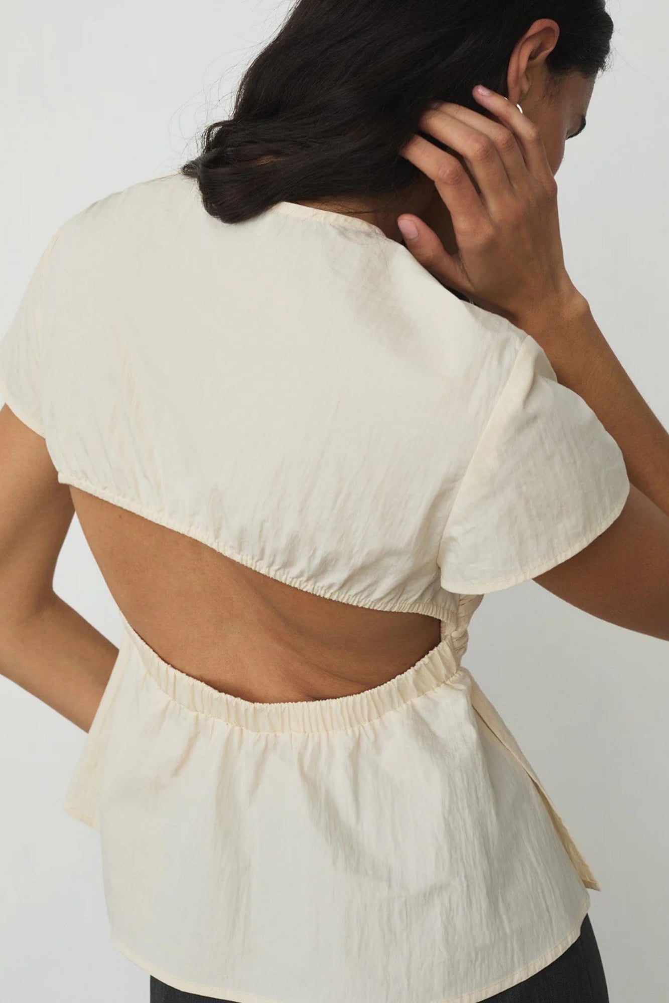 RAVEN WHITE ASYMETRIC BLOUSE