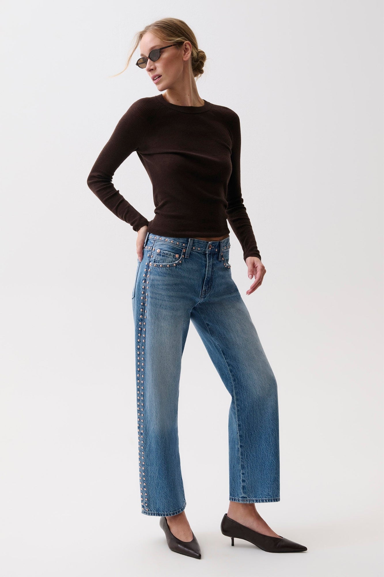 PETITE LEXI MID RISE BOWED STRAIGHT IN STAR STUDDED