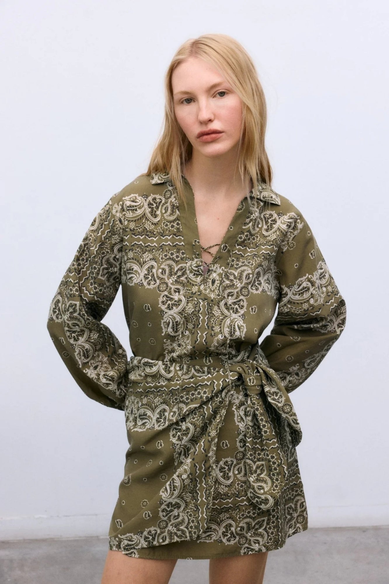 WATERLILY SHIRT BANDANA PRINT